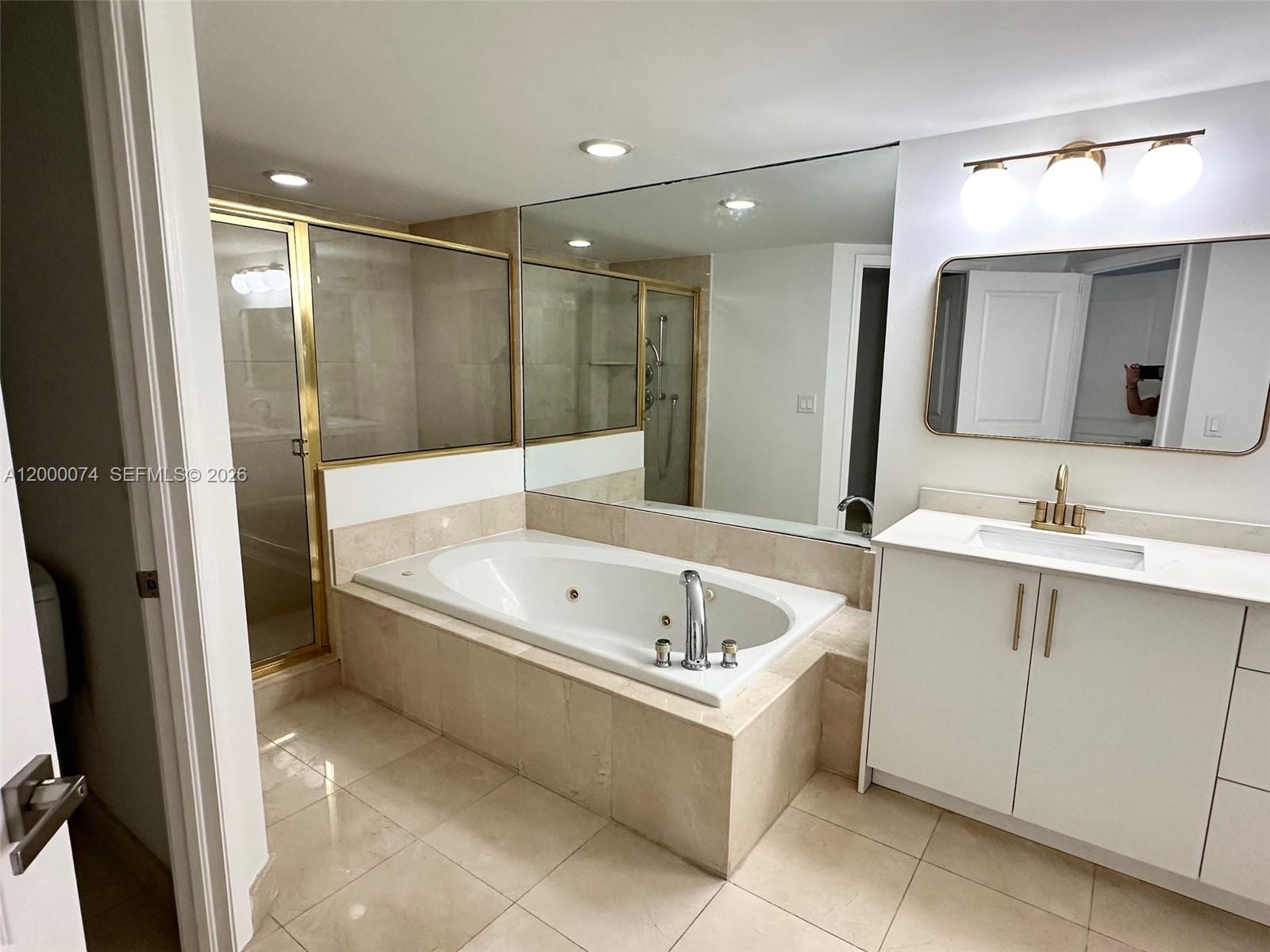 8925 Collins Ave #2J Surfside, FL 33154