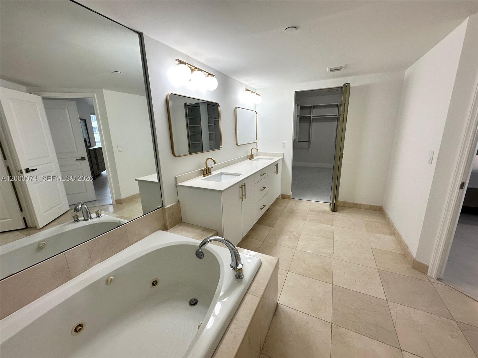 8925 Collins Ave #2J Surfside, FL 33154