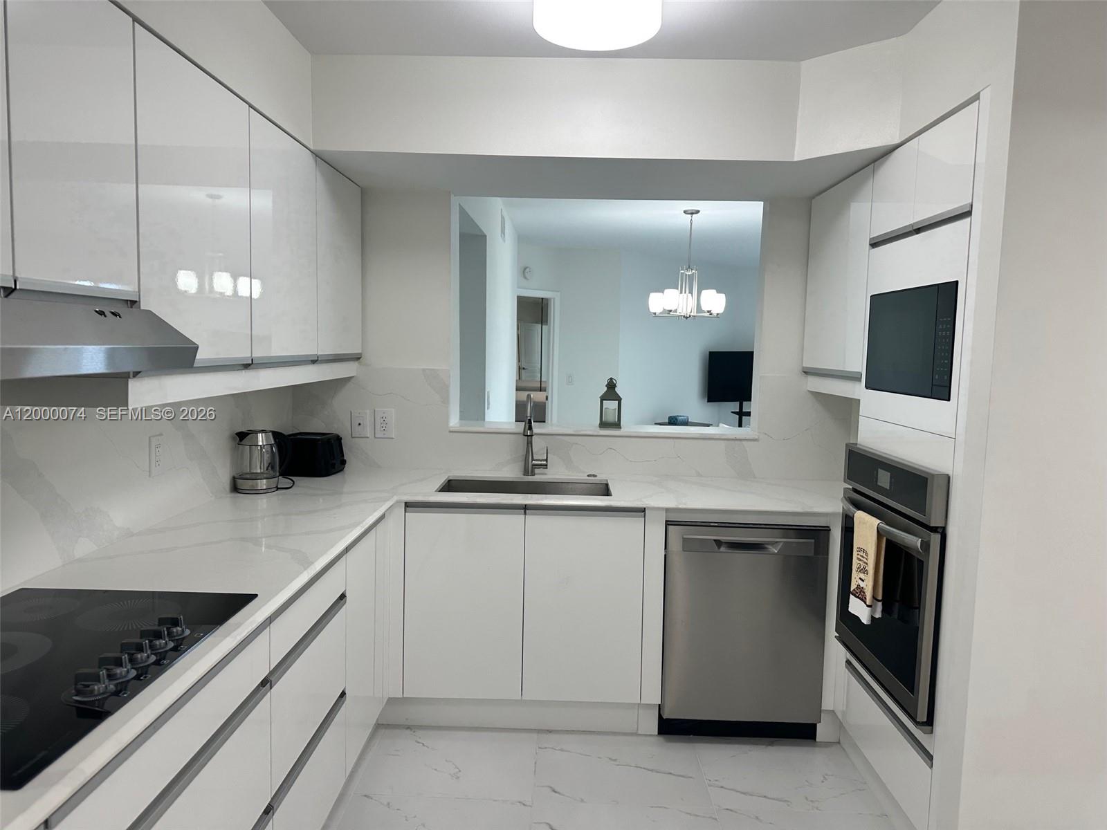 8925 Collins Ave #2J Surfside, FL 33154