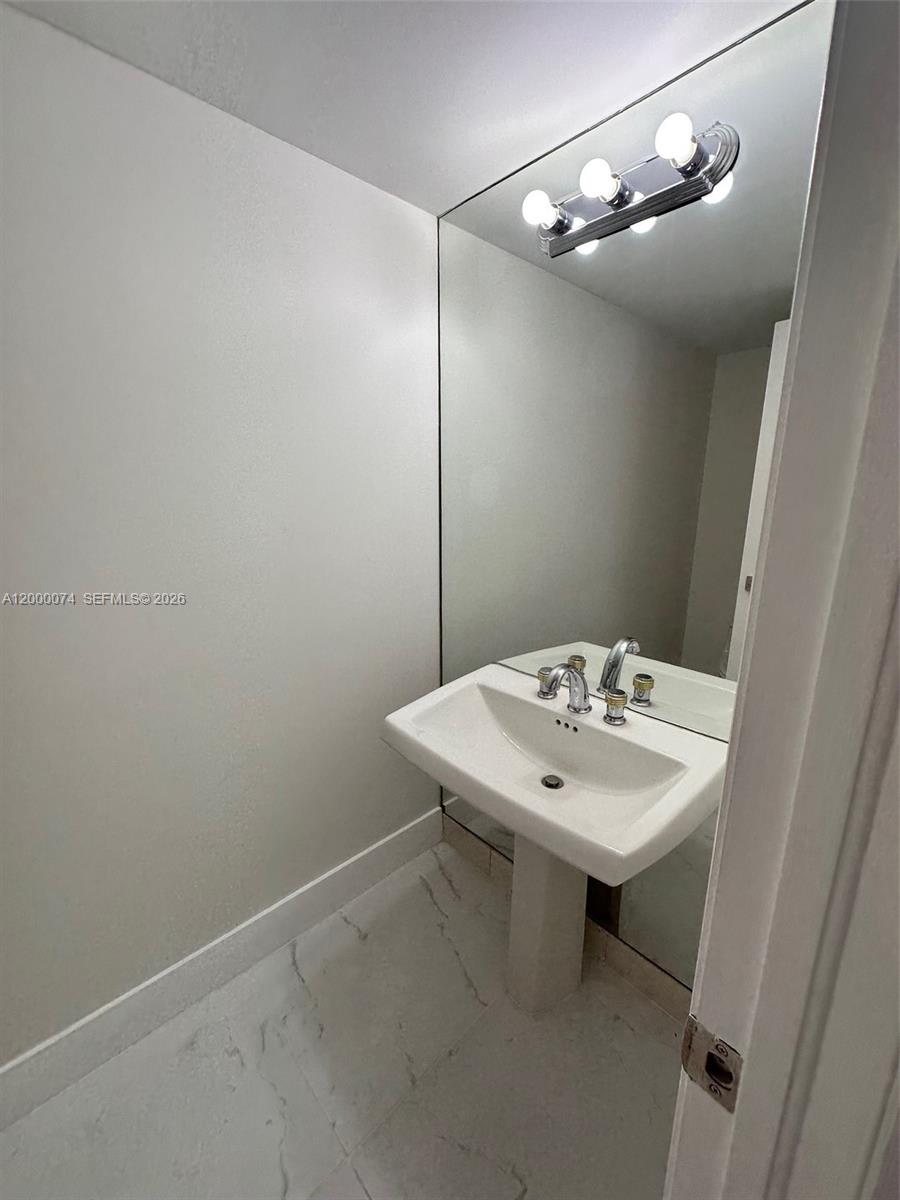 8925 Collins Ave #2J Surfside, FL 33154