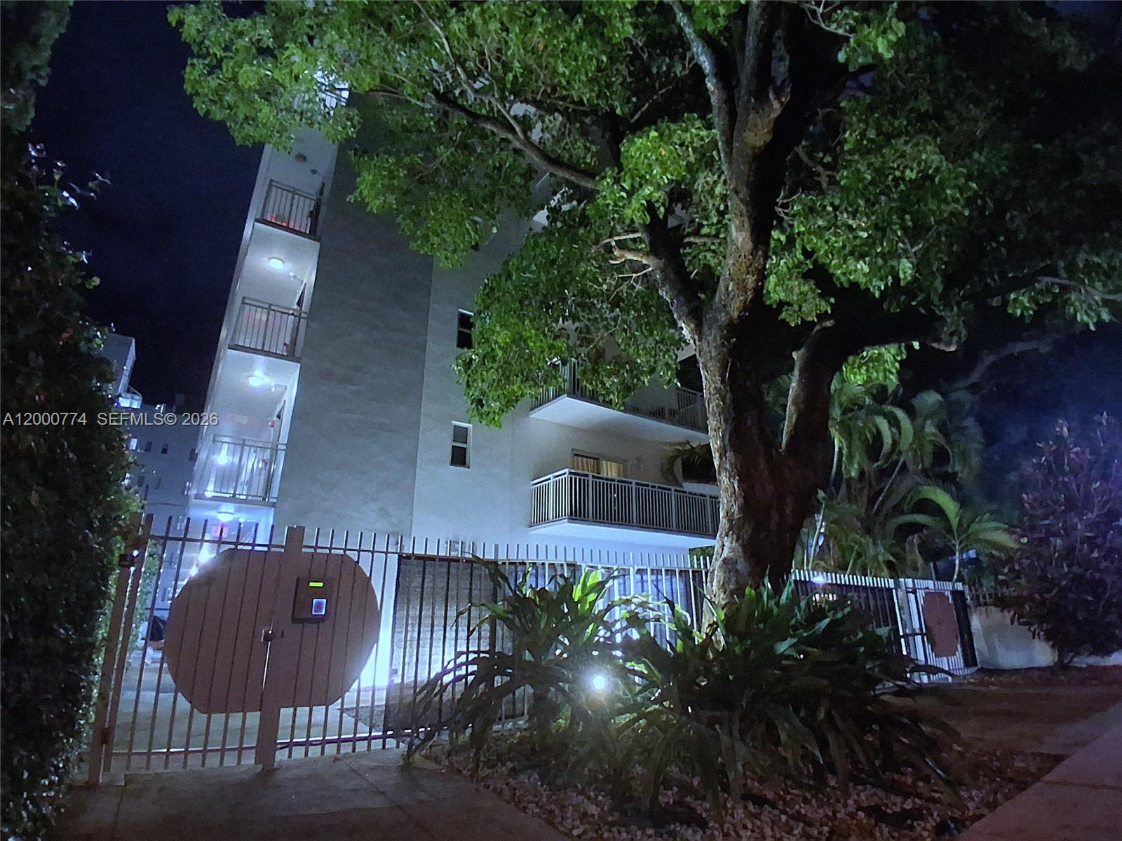 1519 Drexel Ave #201 Miami Beach, FL 33139