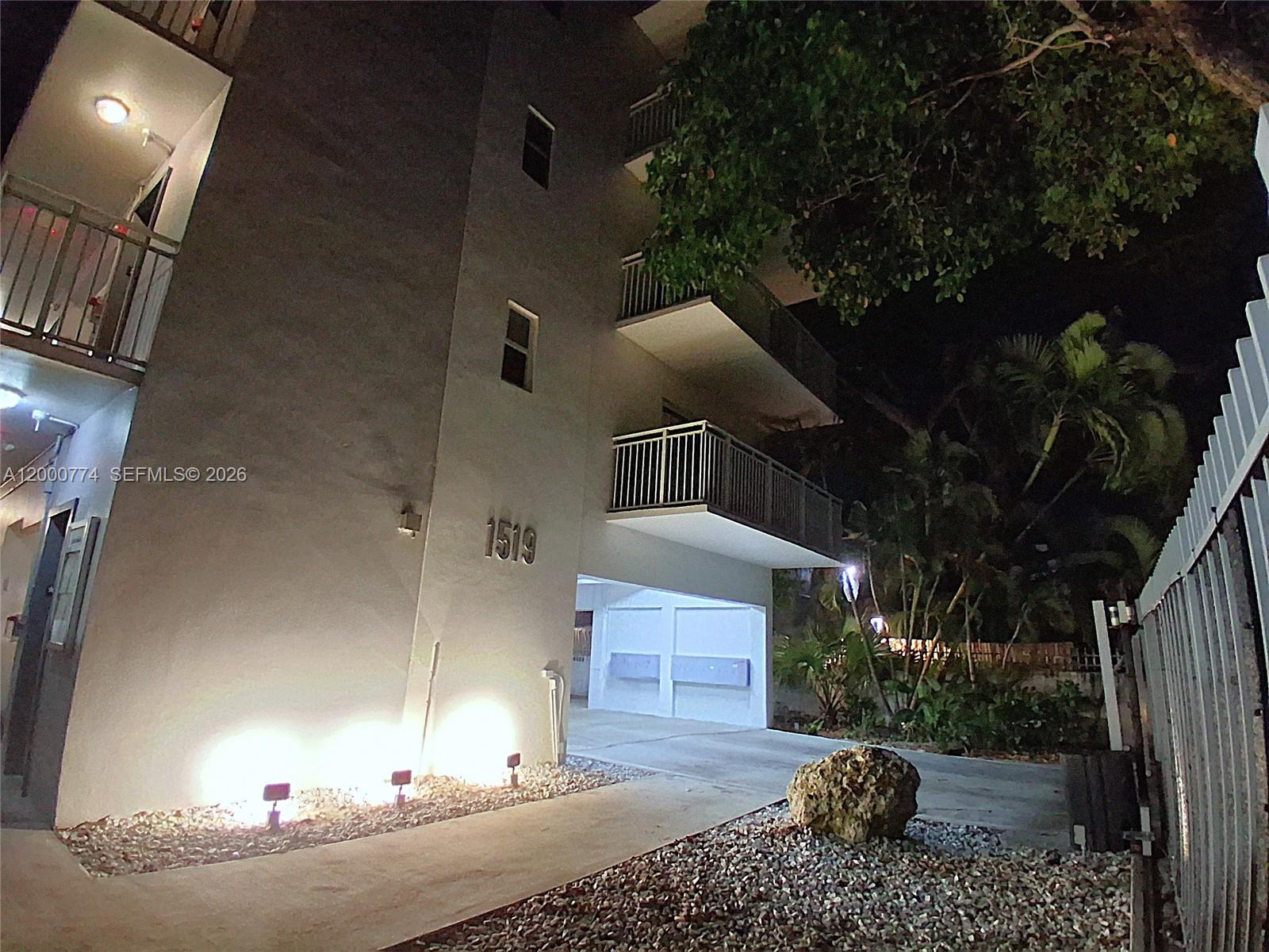 1519 Drexel Ave #201 Miami Beach, FL 33139