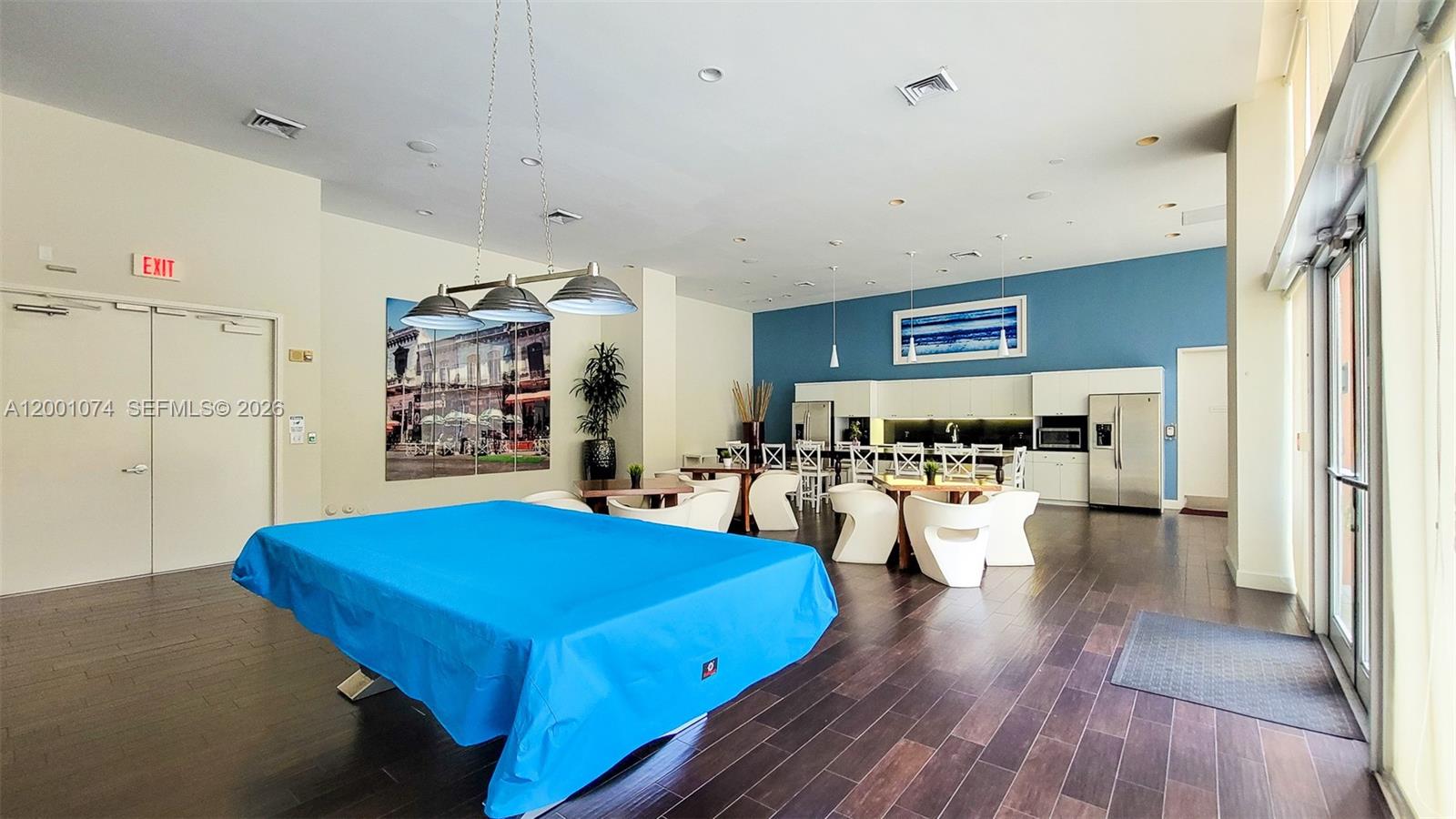 image The Venture at Aventura14