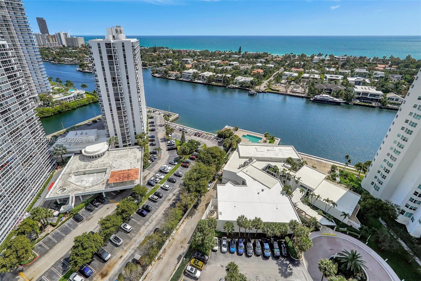 20281 E Country Clb Dr #2104