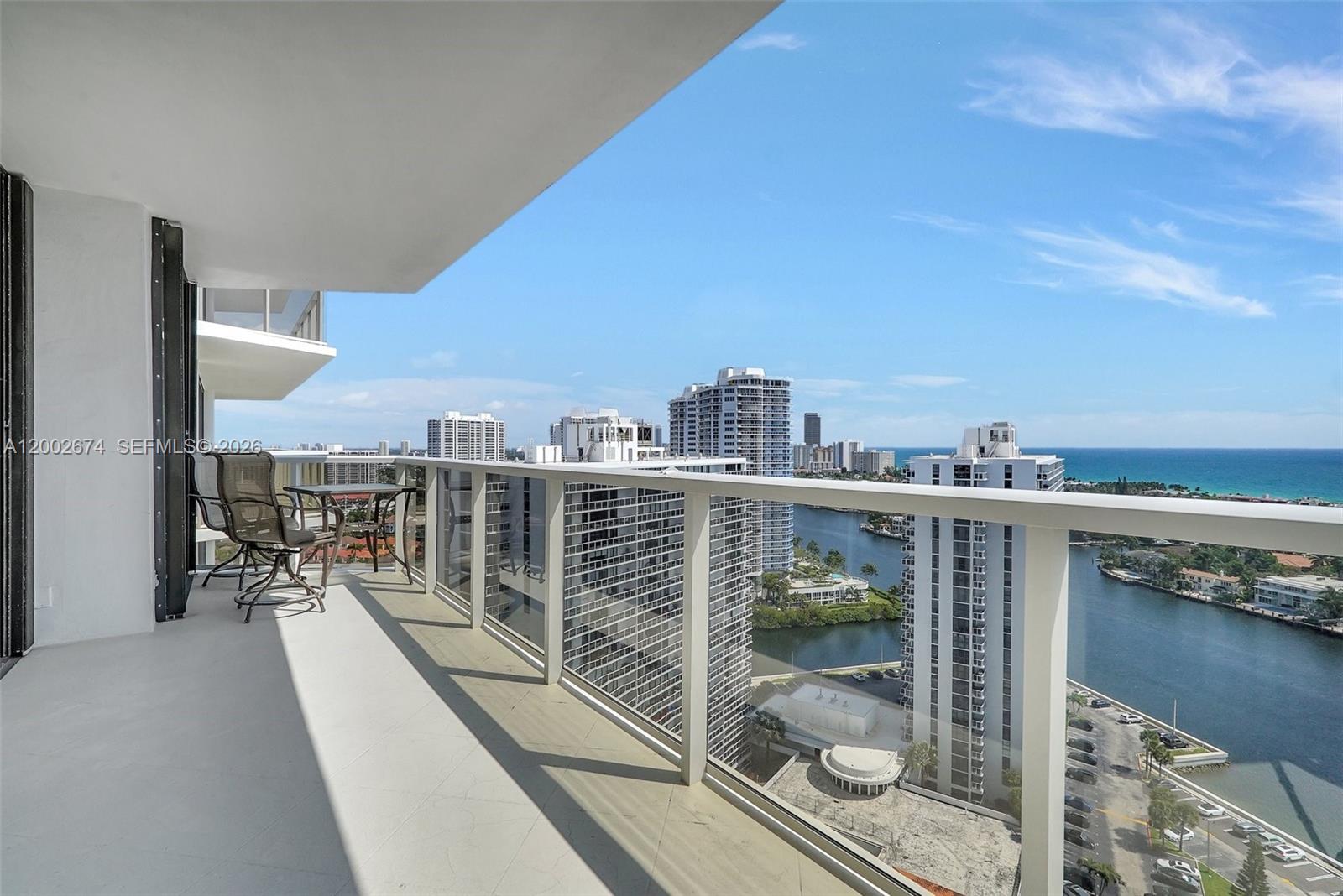 image Hamptons West2