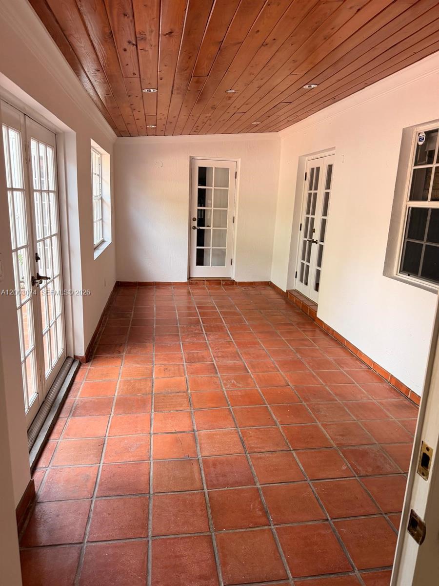 401 Warren Ln Key Biscayne, FL 33149