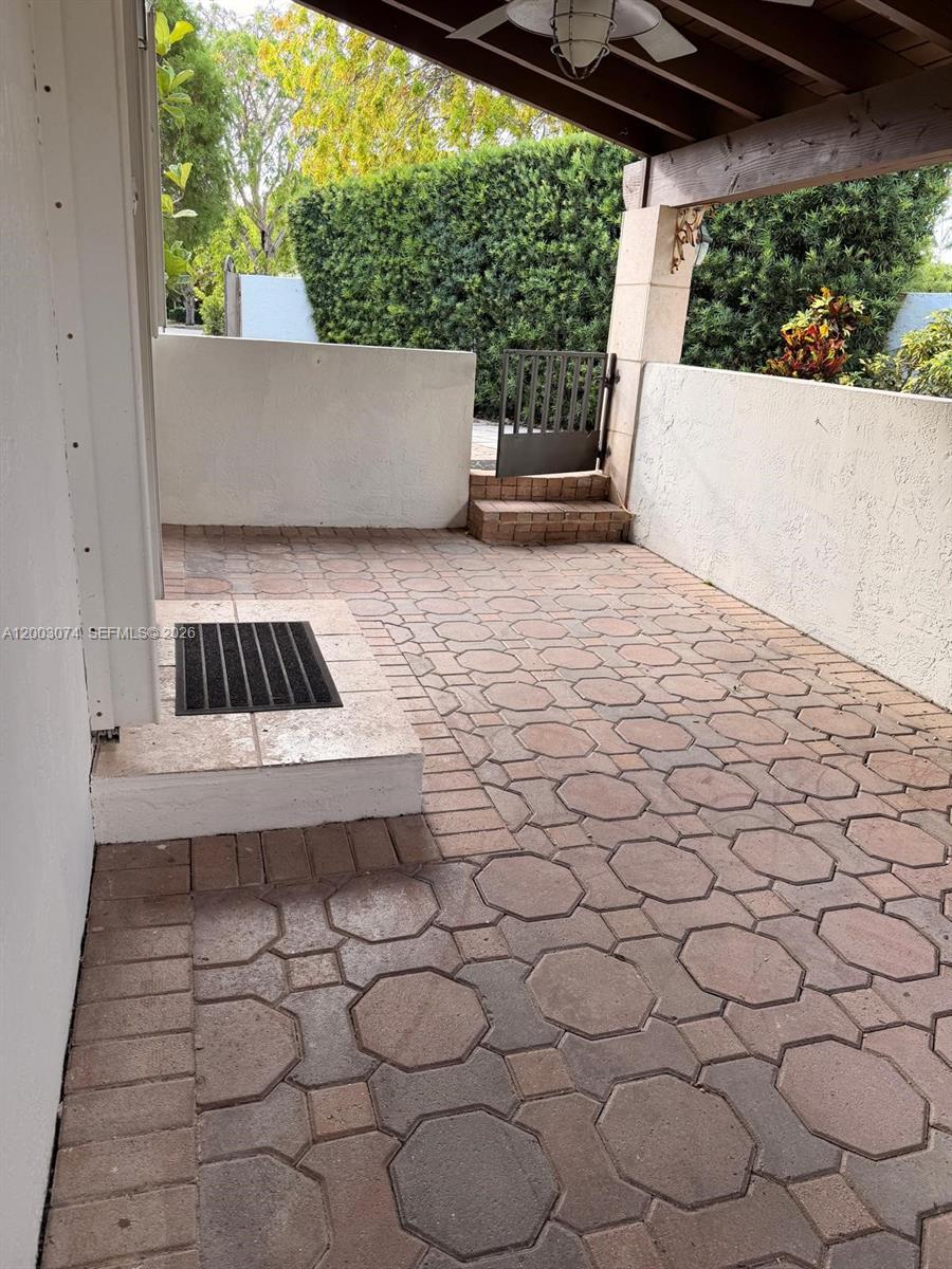 401 Warren Ln Key Biscayne, FL 33149