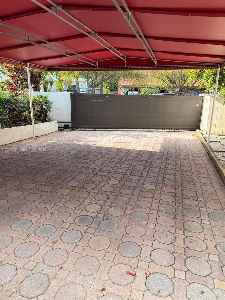 401 Warren Ln Key Biscayne, FL 33149