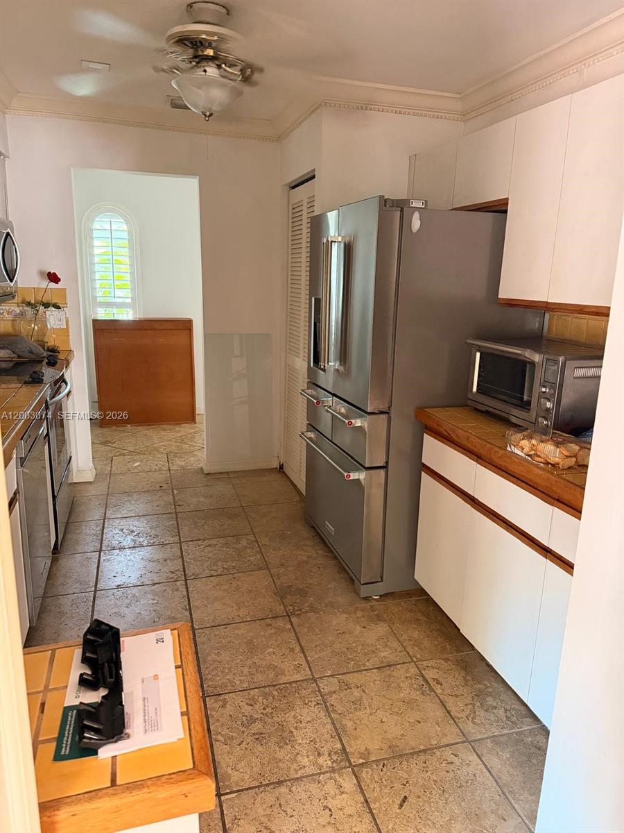 401 Warren Ln Key Biscayne, FL 33149