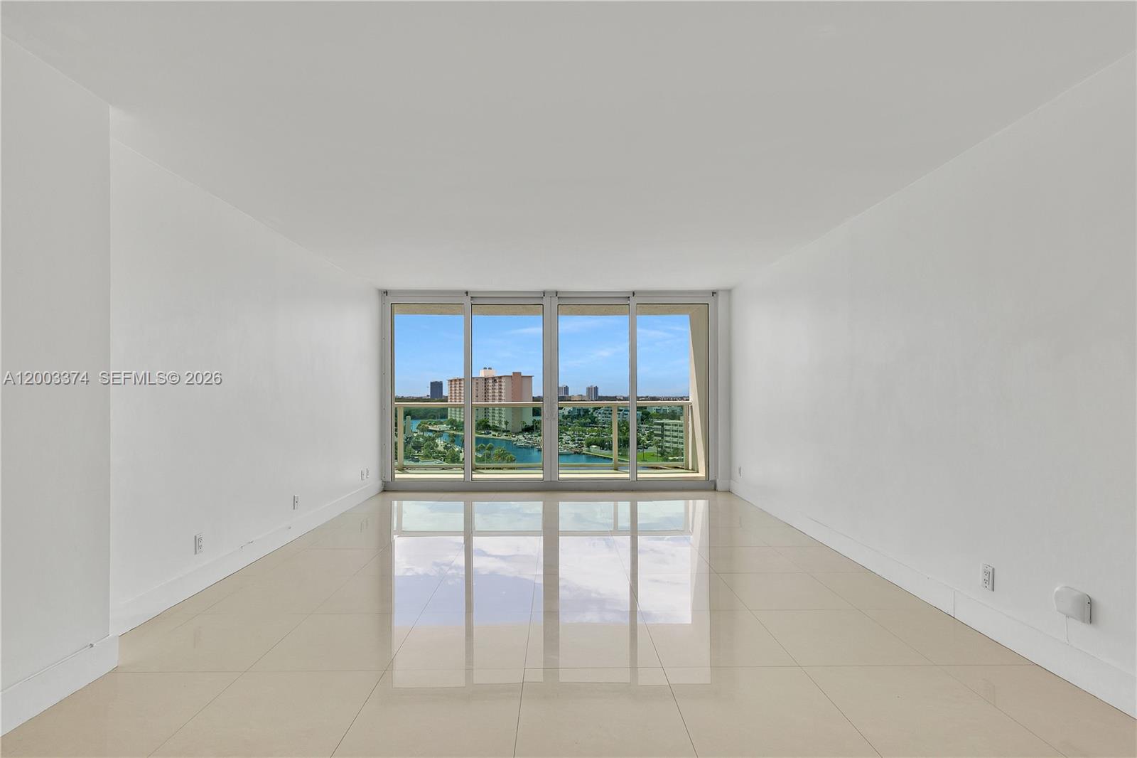 image Arlen House East11