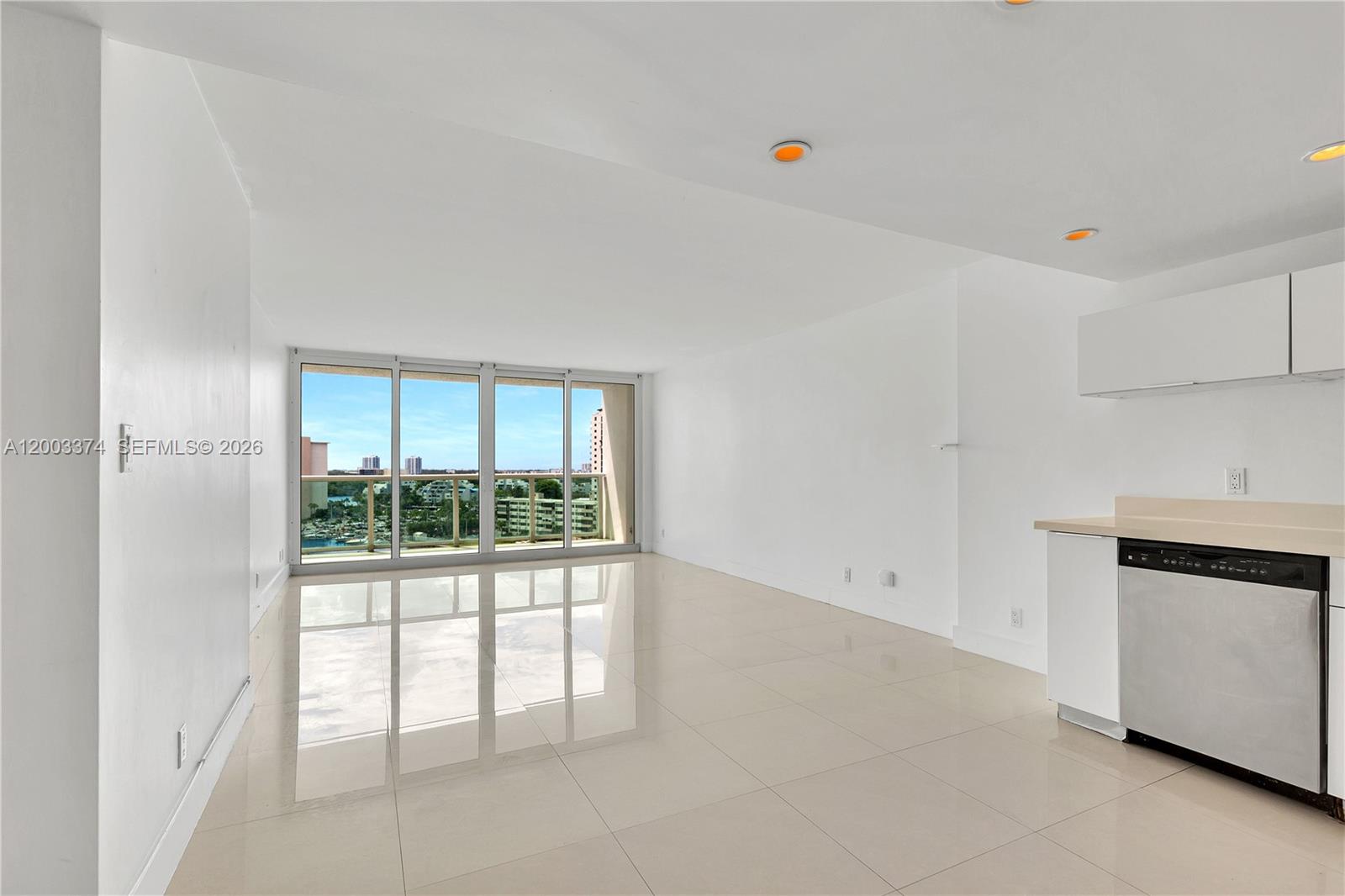 image Arlen House East14