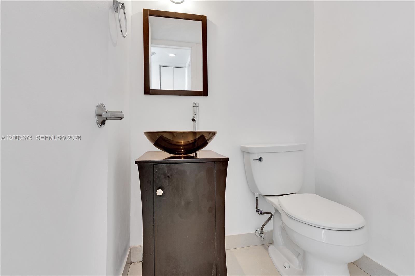 image Arlen House East15