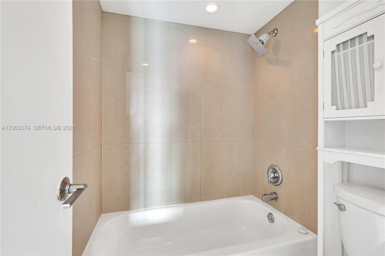 image Arlen House East16