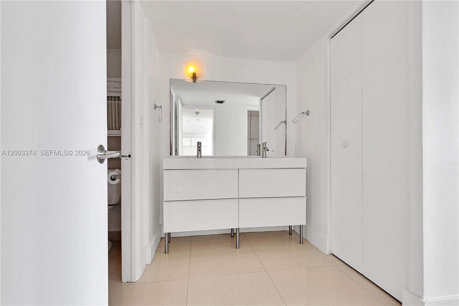 image Arlen House East17