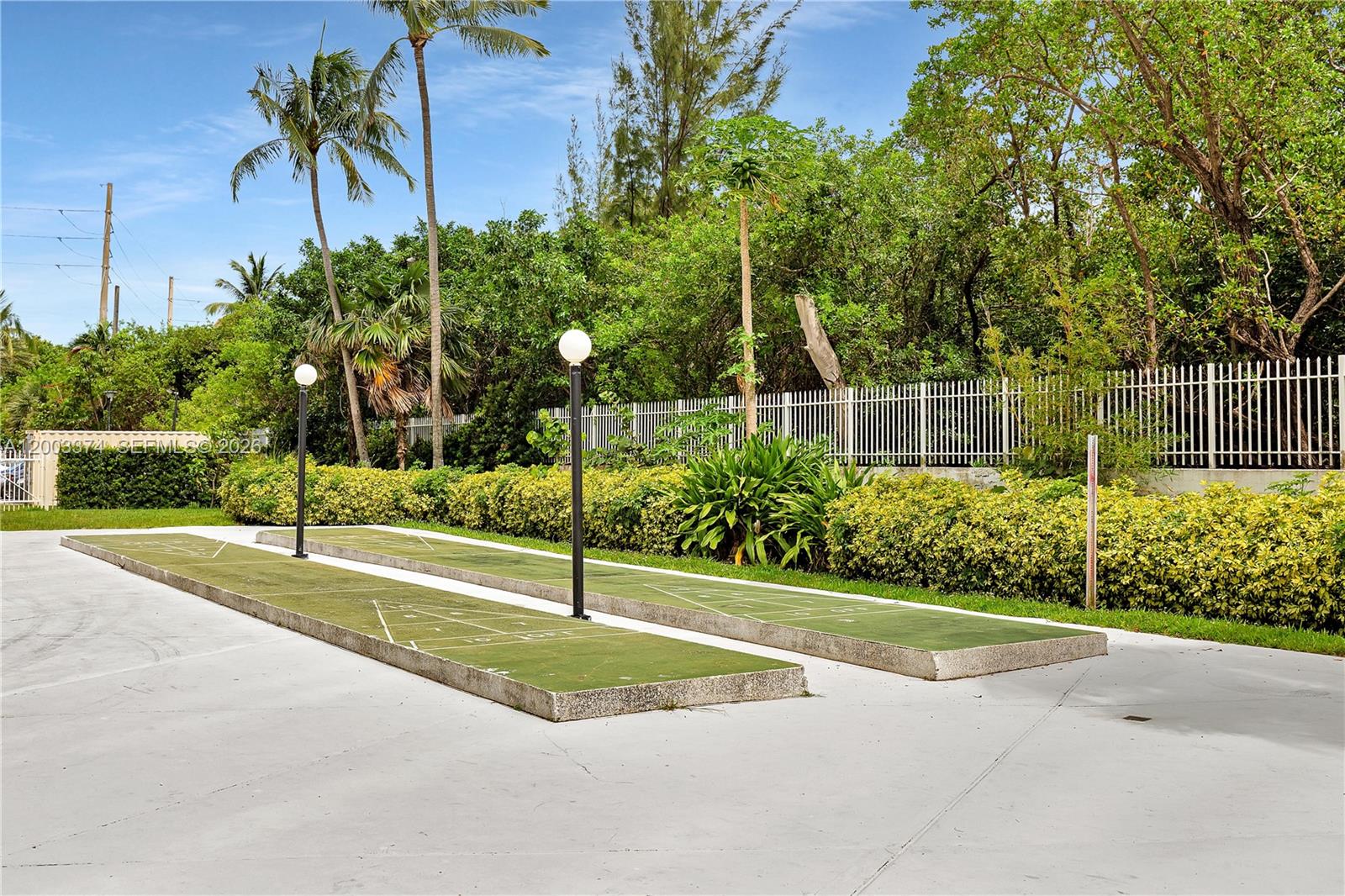 image Arlen House East26