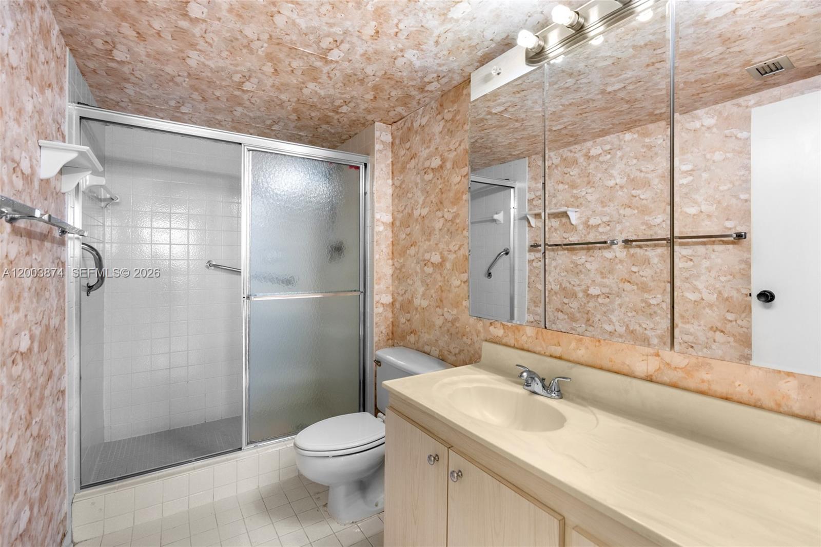 600 Three Iss Blvd #1707 Hallandale Beach, FL 33009