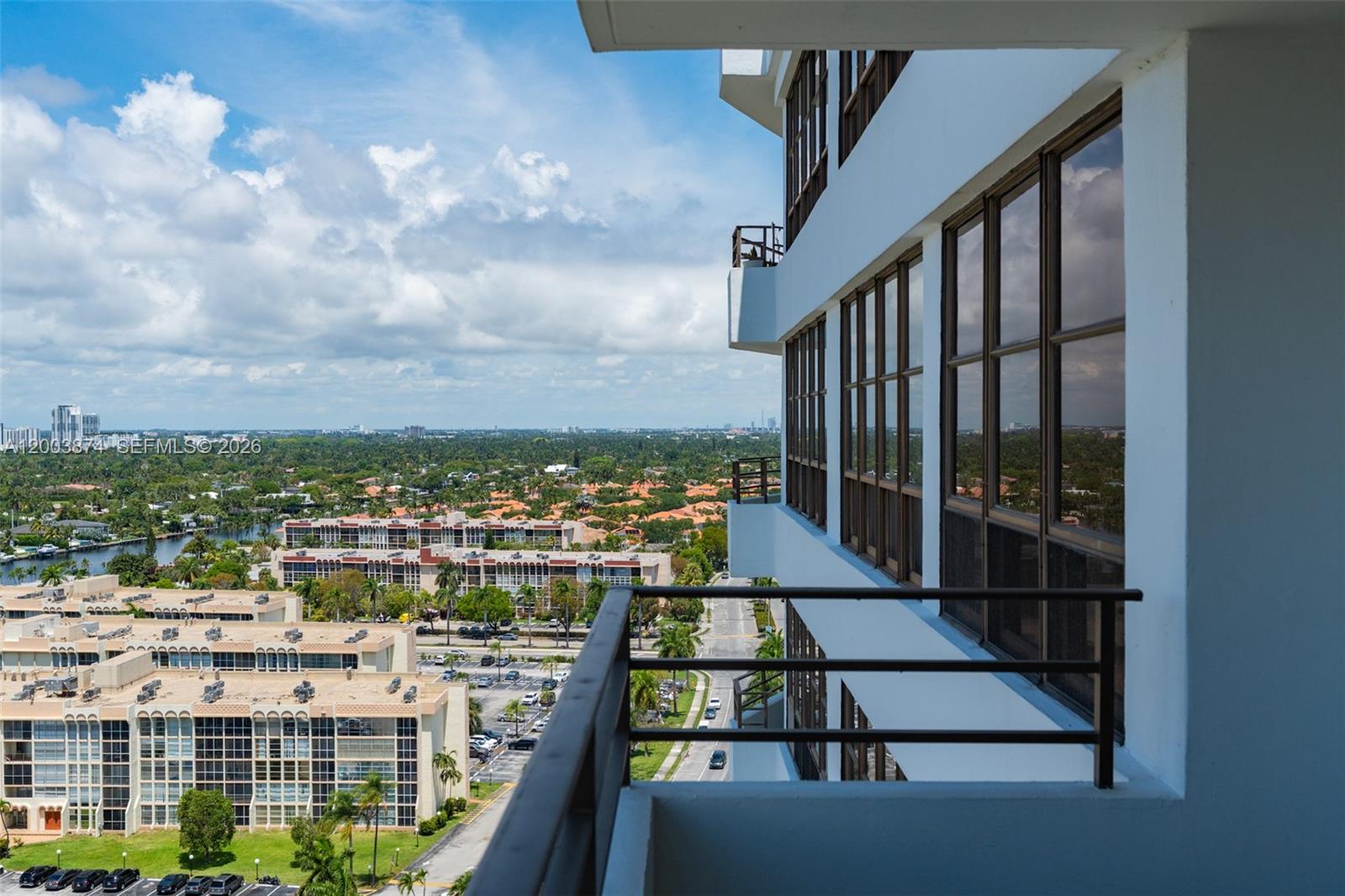 600 Three Iss Blvd #1707 Hallandale Beach, FL 33009