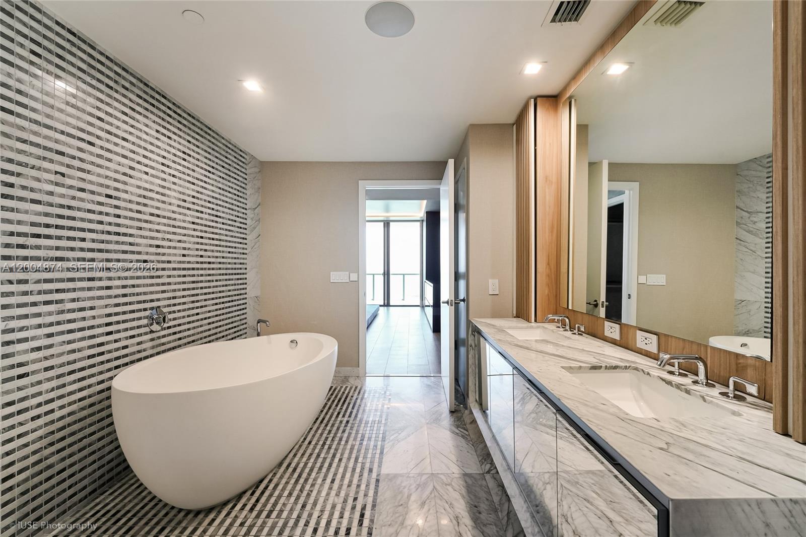 788 NE 23rd St #2401 Miami, FL 33137