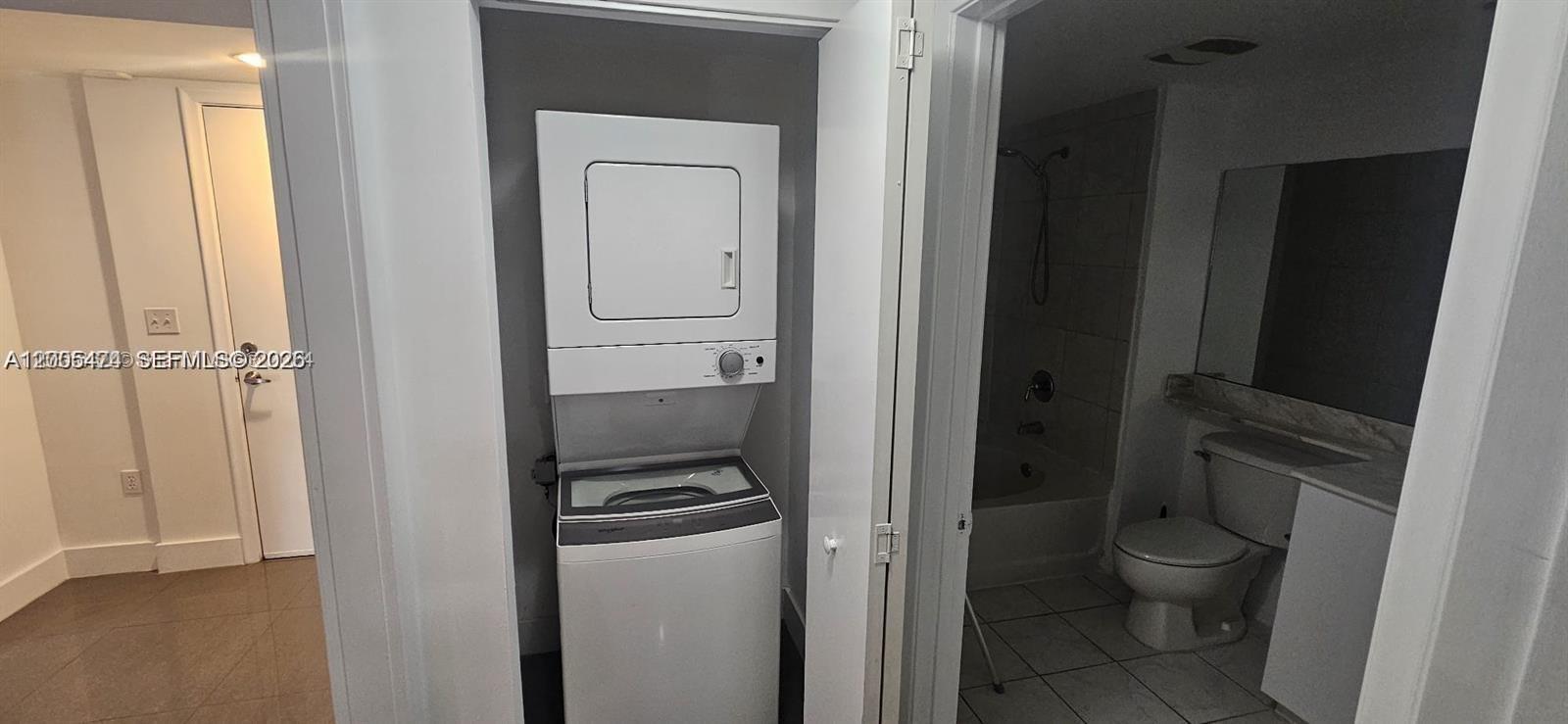 image The Venture at Aventura9