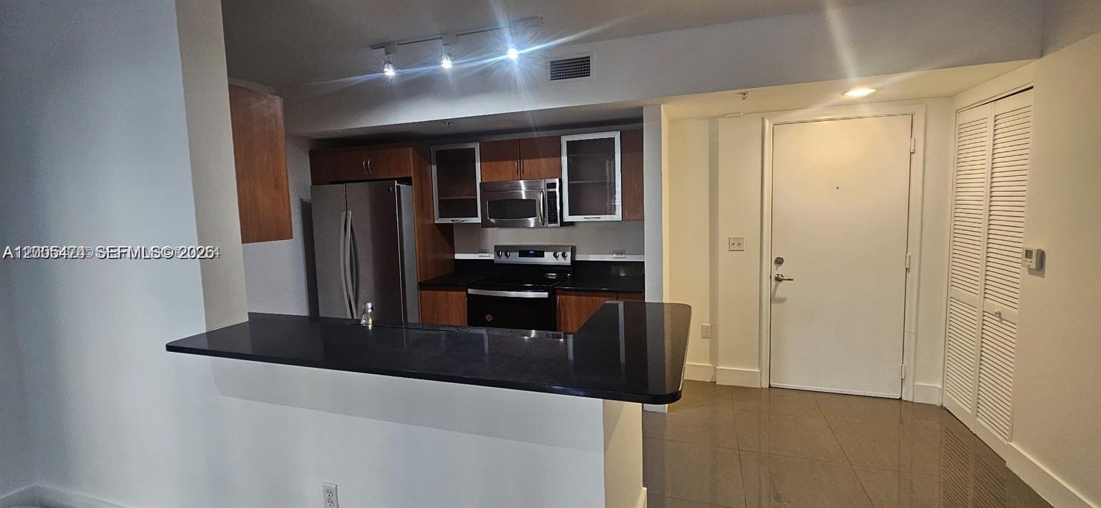 image The Venture at Aventura5
