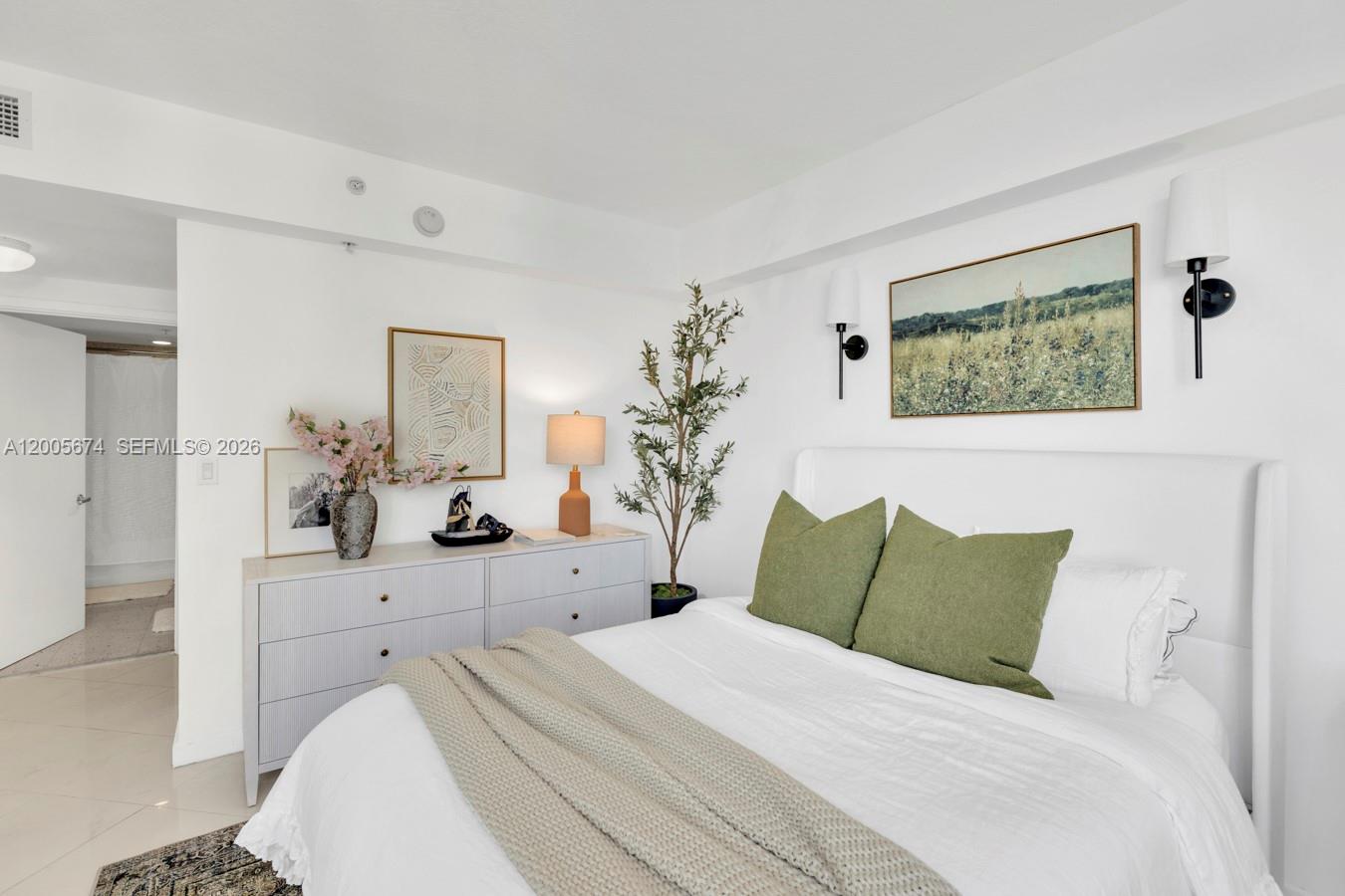 335 S Biscayne Bl #3408 Miami, FL 33131