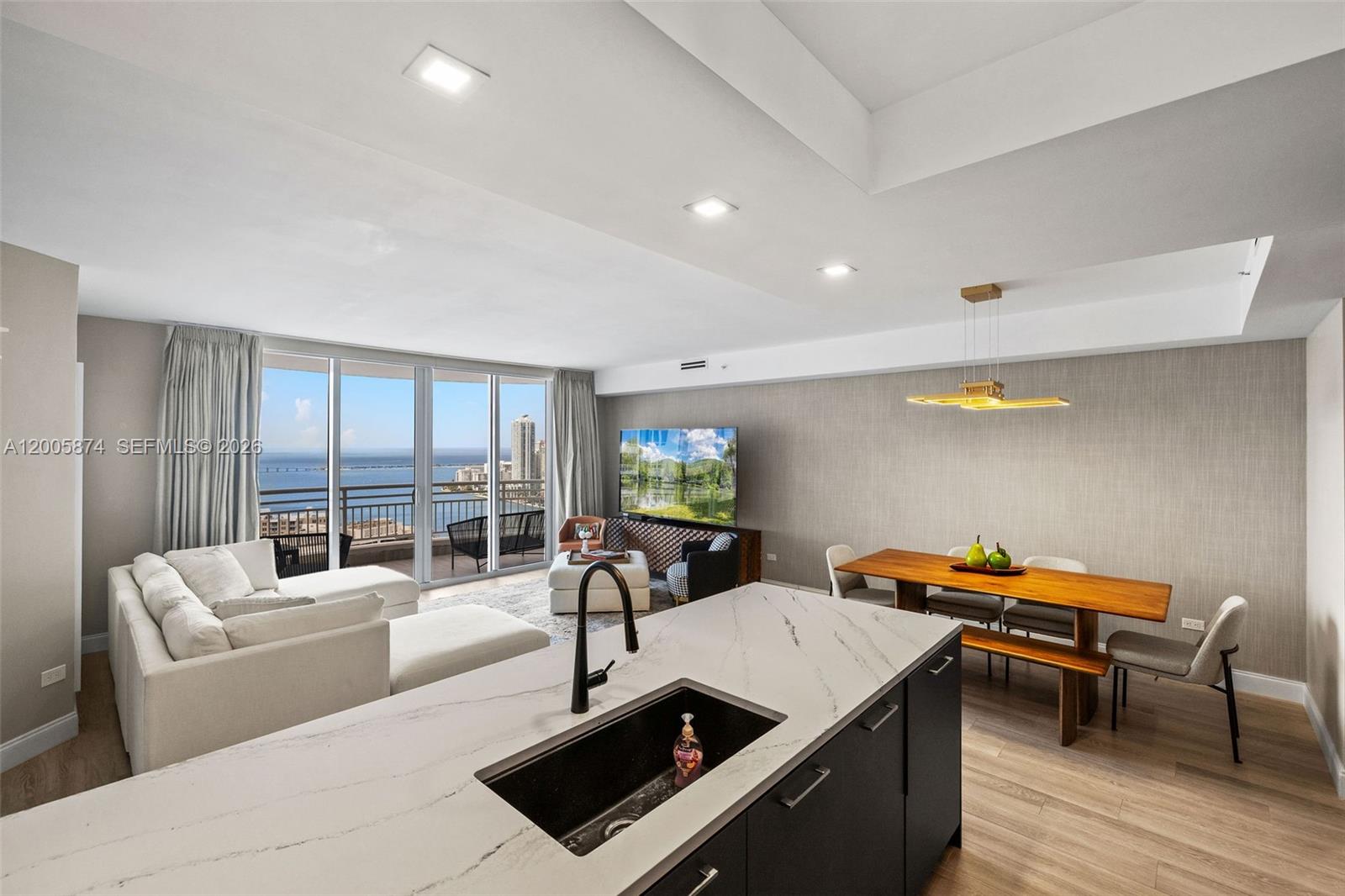 848 Brickell Key Dr #3403 Miami, FL 33131