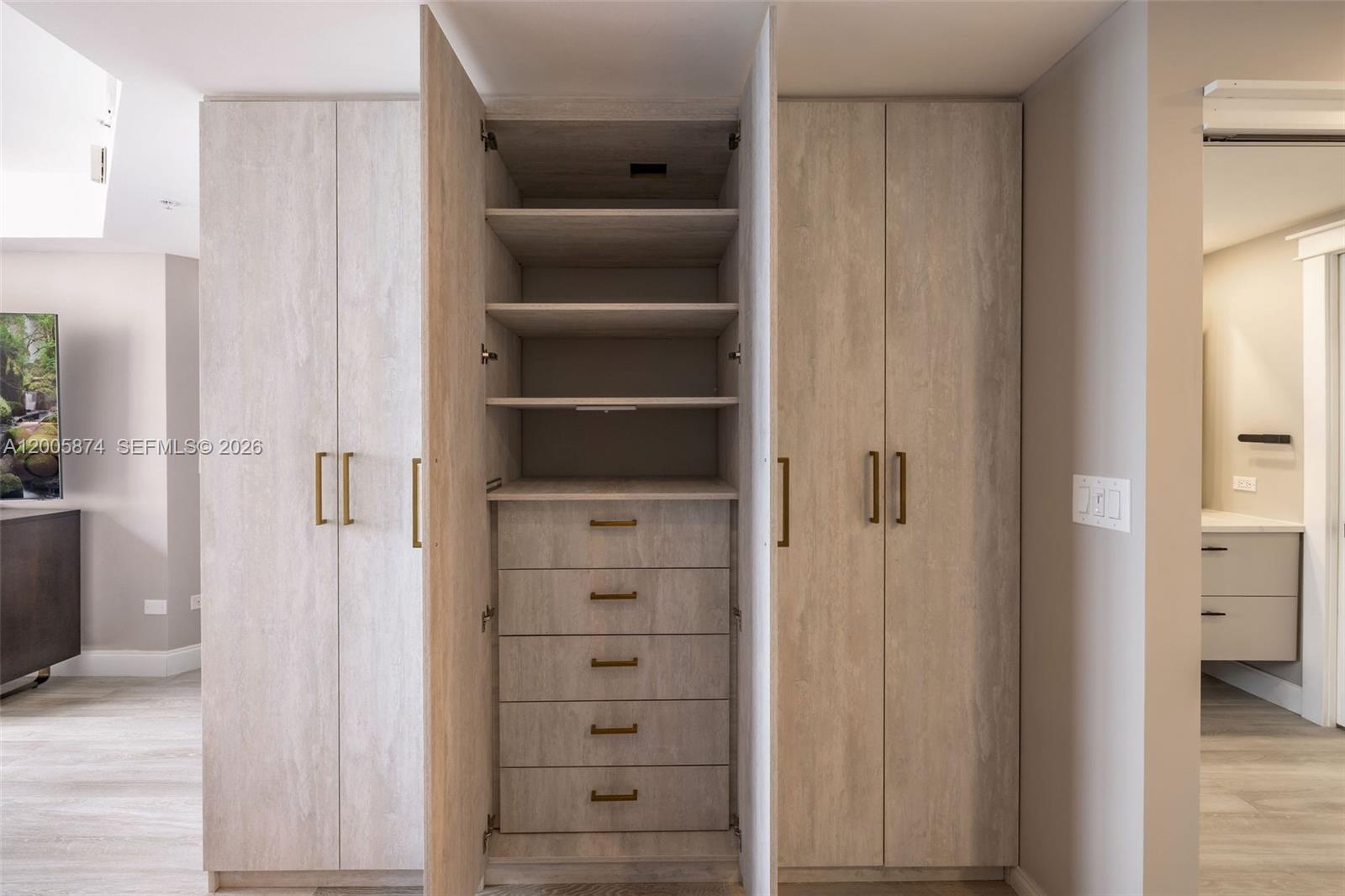 848 Brickell Key Dr #3403 Miami, FL 33131