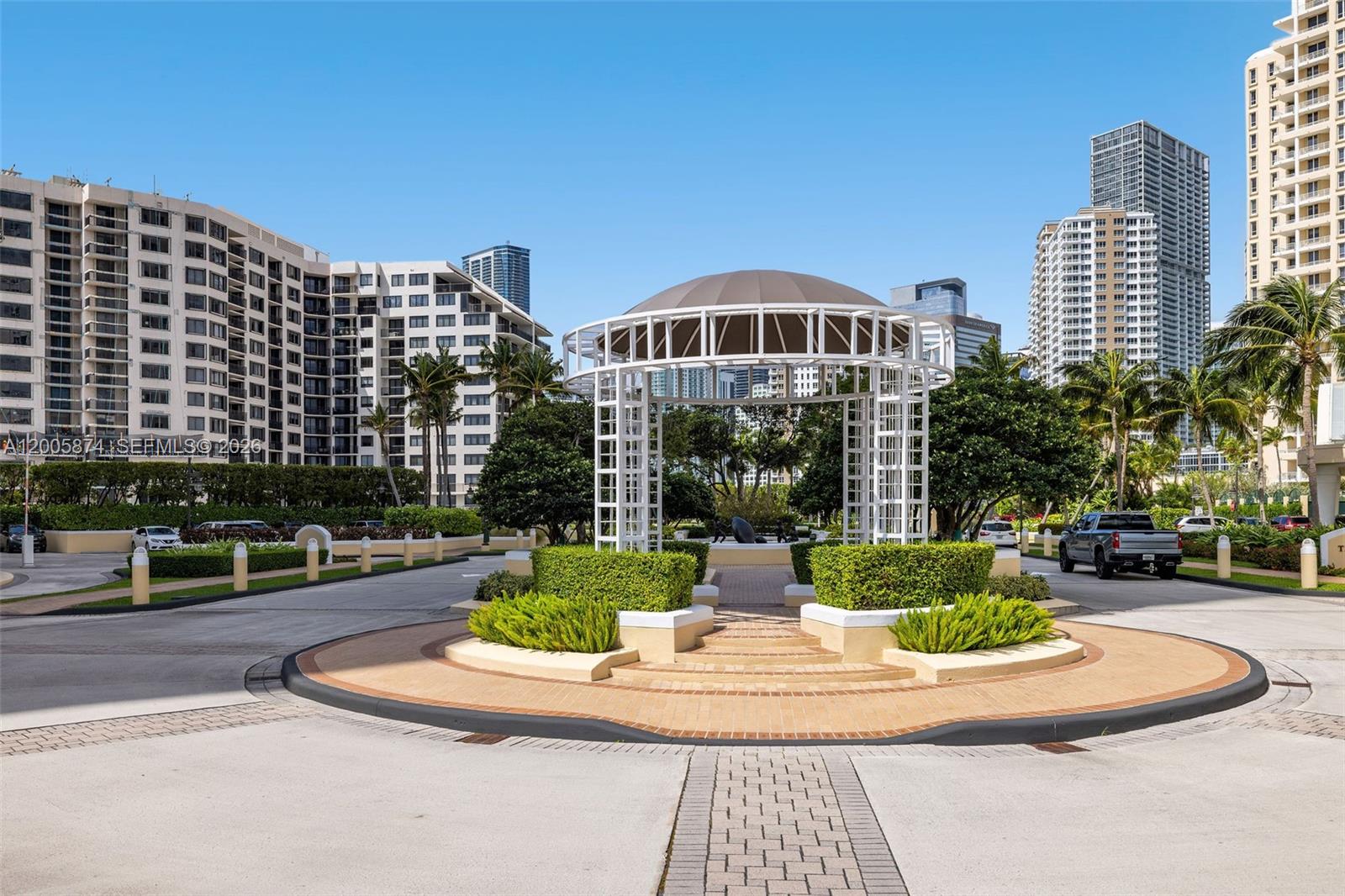 848 Brickell Key Dr #3403 Miami, FL 33131