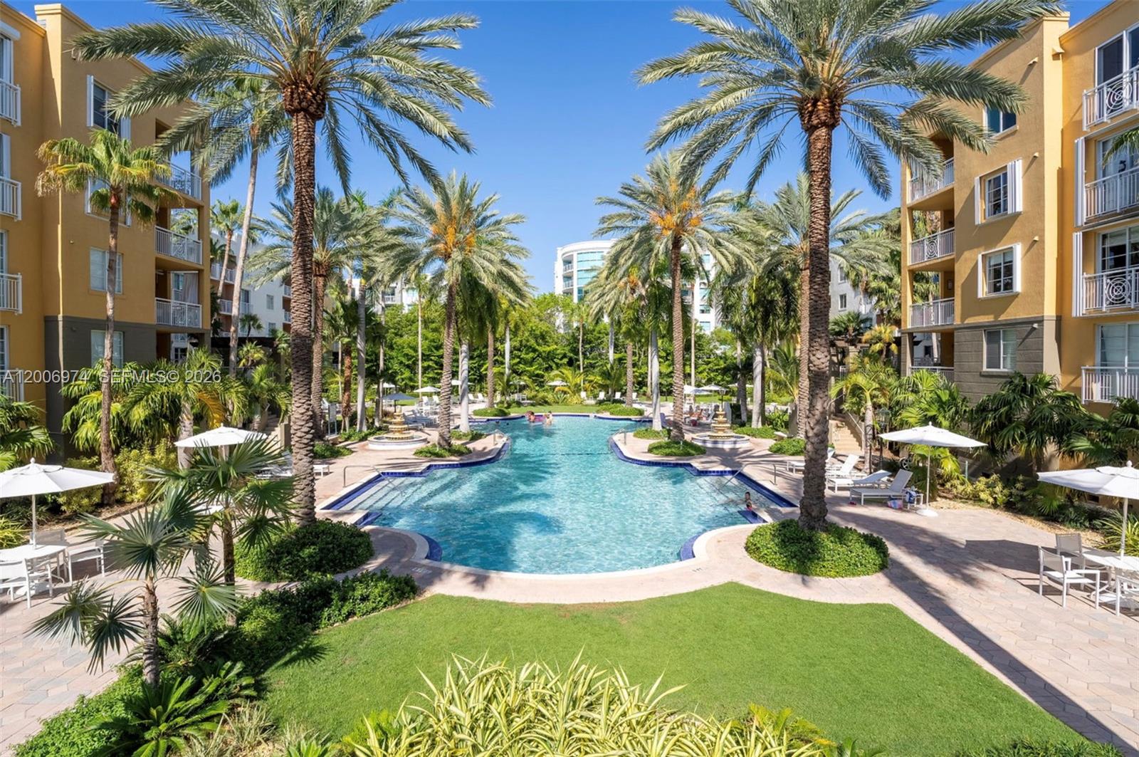 151 Michigan Ave #533