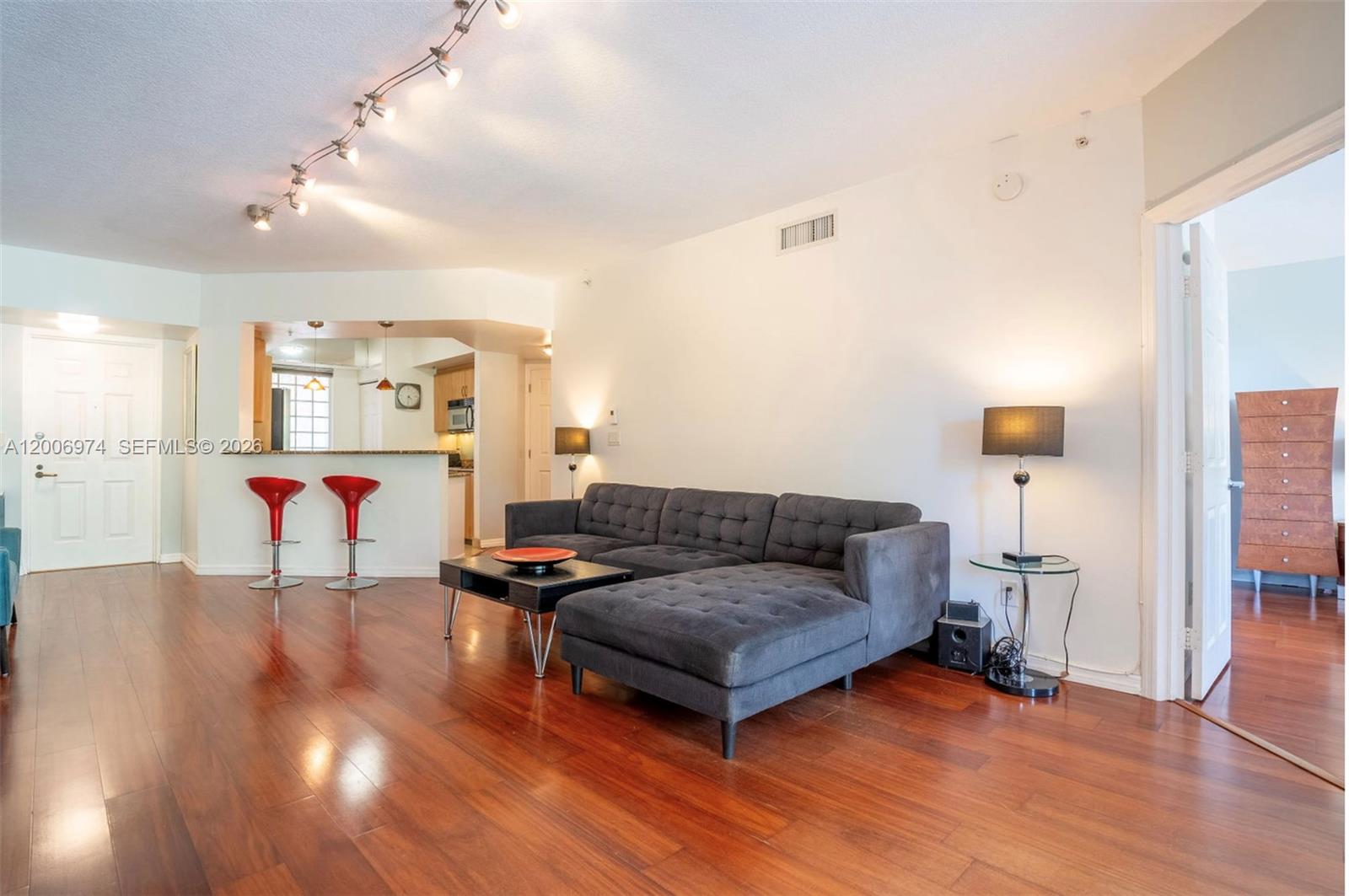 151 Michigan Ave #533 Miami Beach, FL 33139