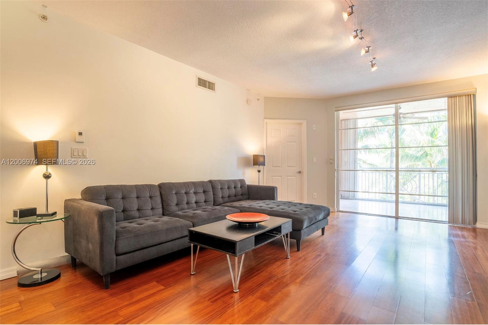 151 Michigan Ave #533 Miami Beach, FL 33139