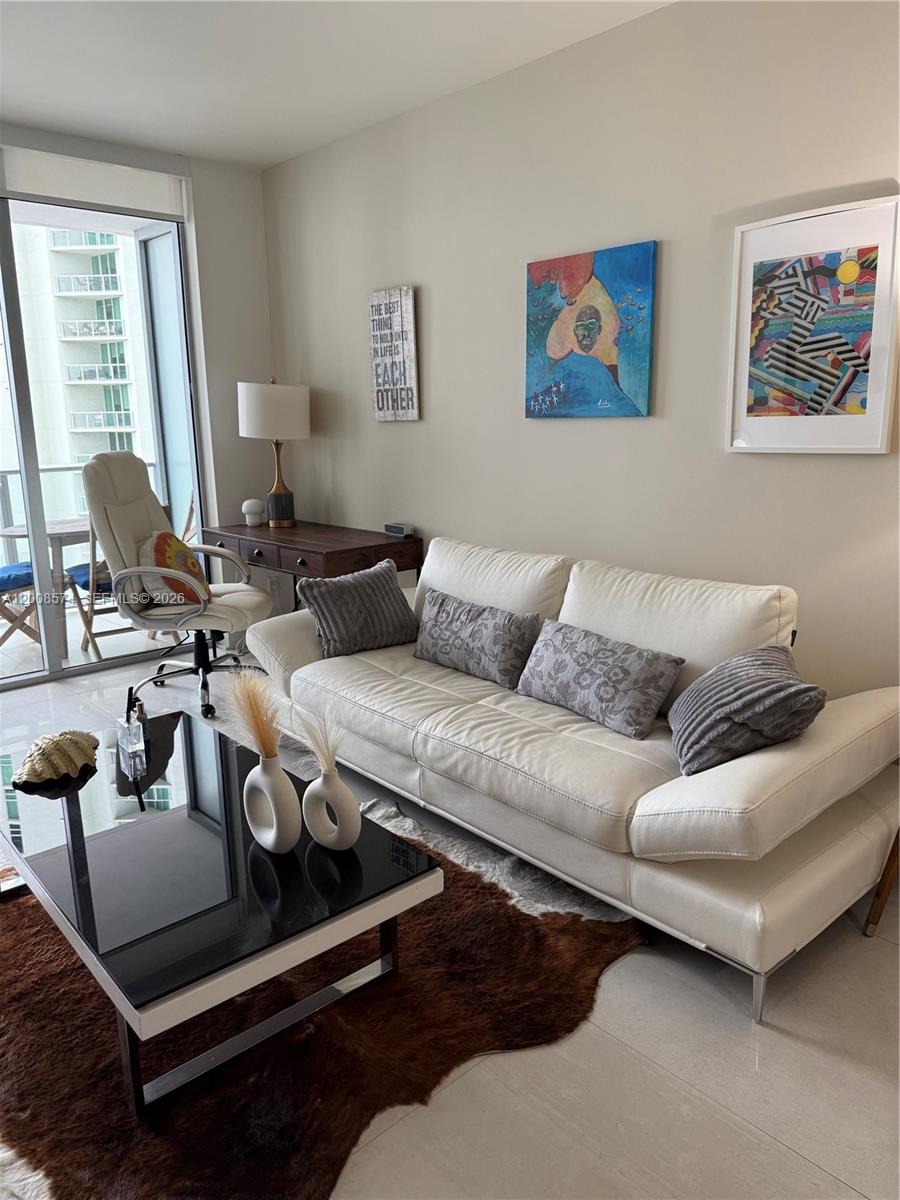image Brickell House4