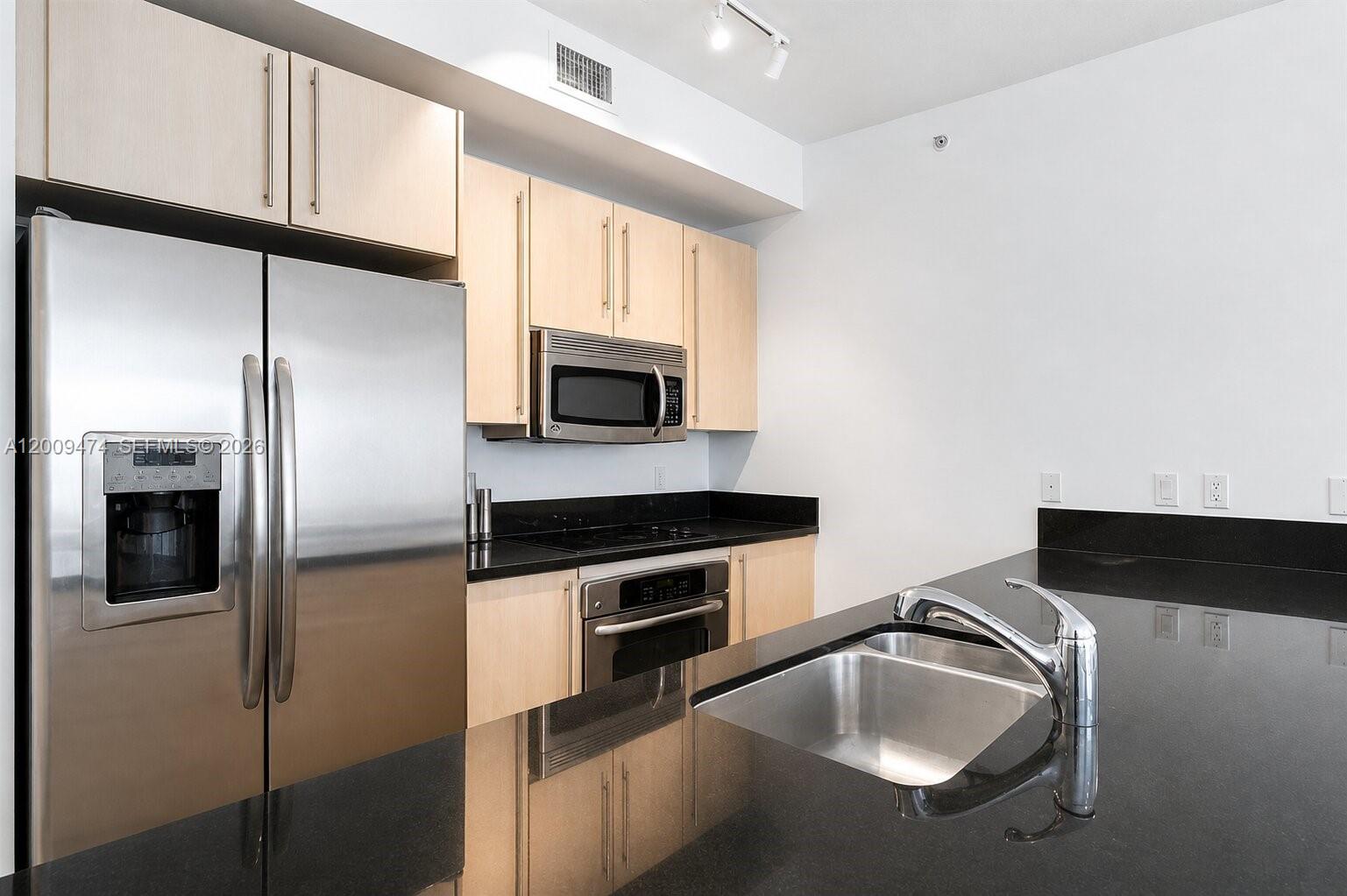 image Axis on Brickell South7