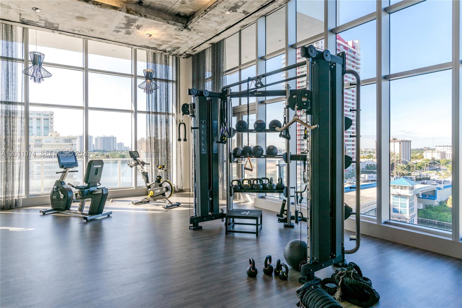 4010 S Ocean Dr #R1808 Hollywood, FL 33019
