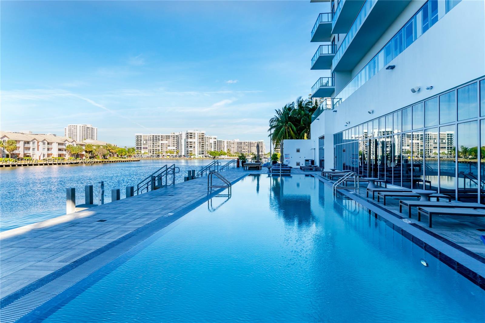 4010 S Ocean Dr #R1808 Hollywood, FL 33019
