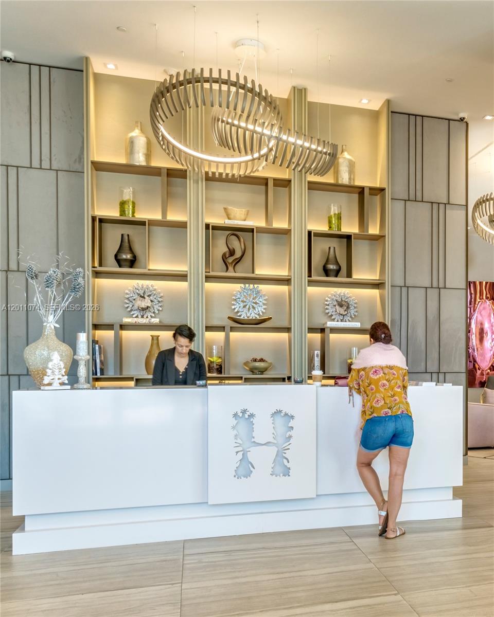 4010 S Ocean Dr #R1808 Hollywood, FL 33019