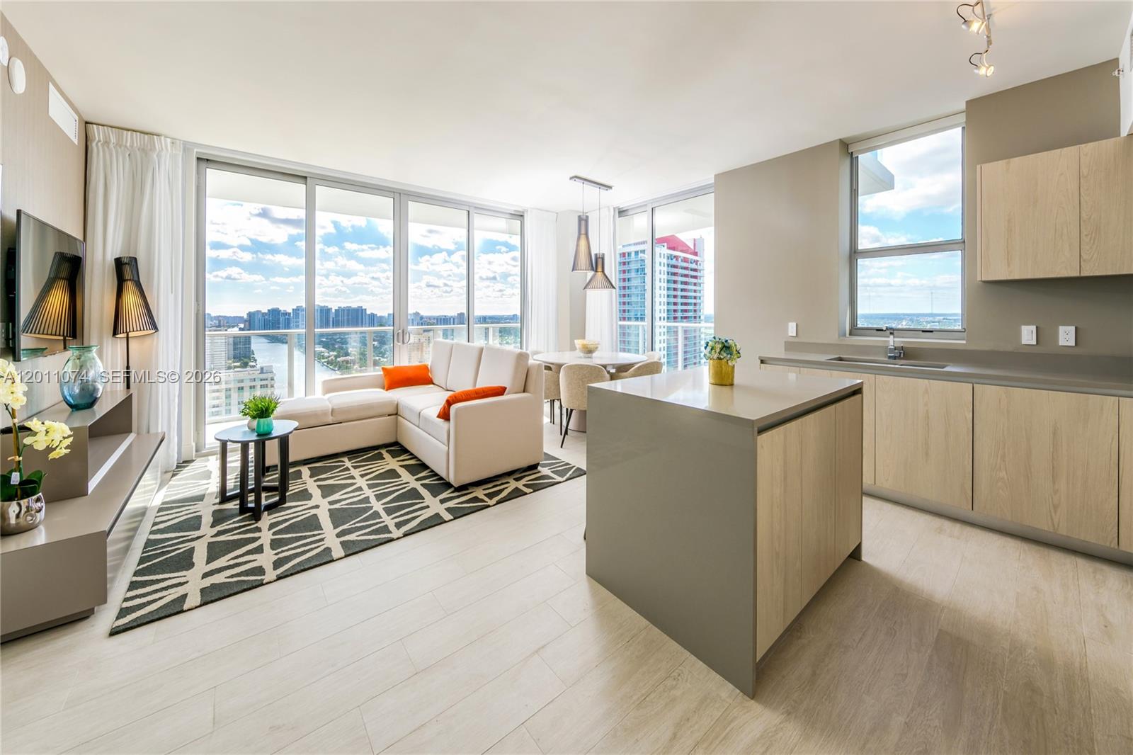 4010 S Ocean Dr #R1808 Hollywood, FL 33019