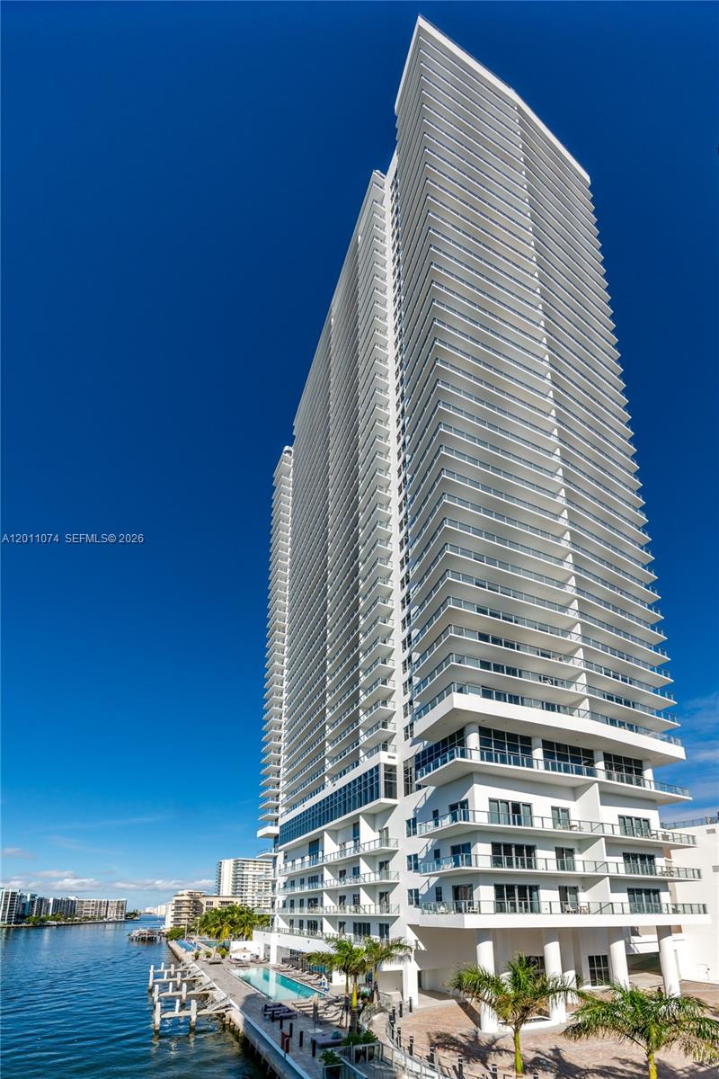 4010 S Ocean Dr #R1808 Hollywood, FL 33019
