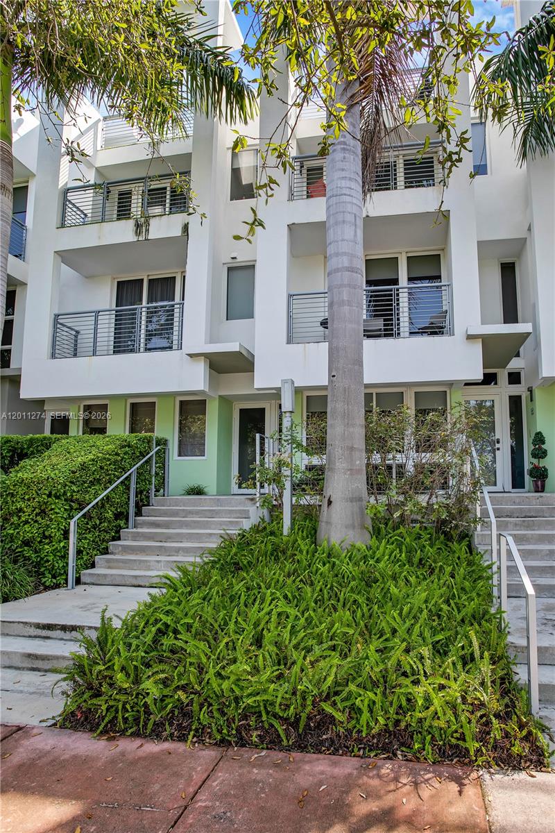 87 N Shore Dr Miami Beach, FL 33141