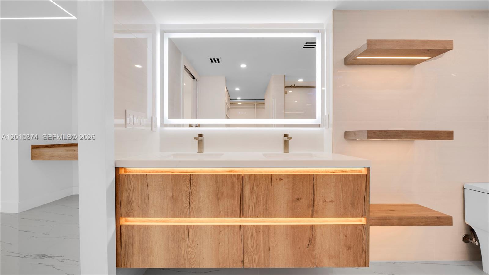 1623 Collins Ave #415 Miami Beach, FL 33139