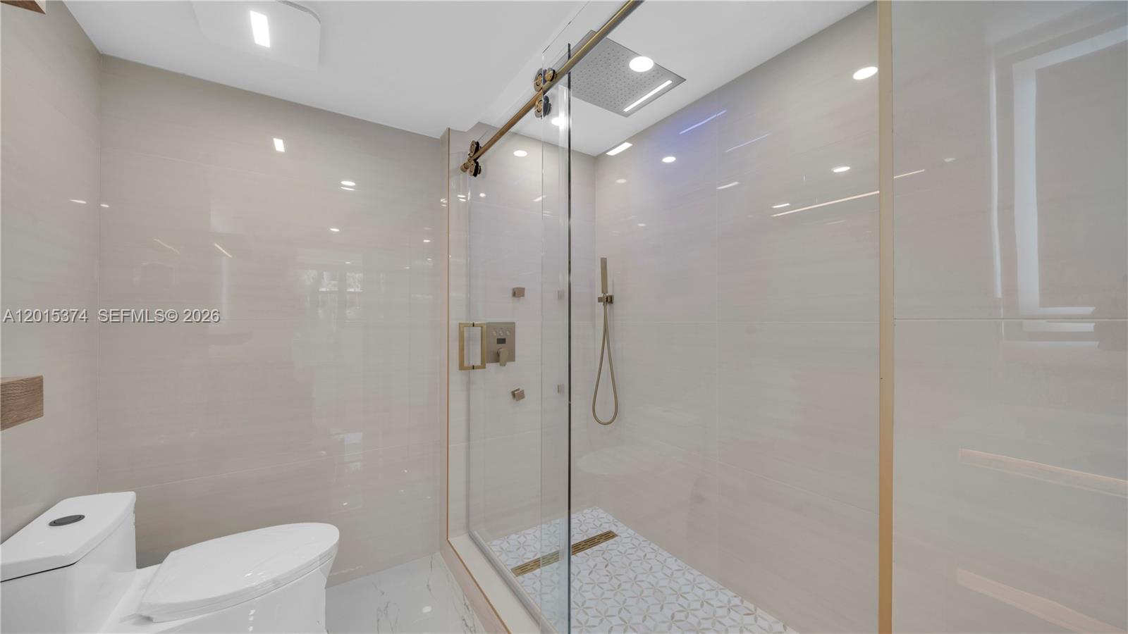 1623 Collins Ave #415 Miami Beach, FL 33139