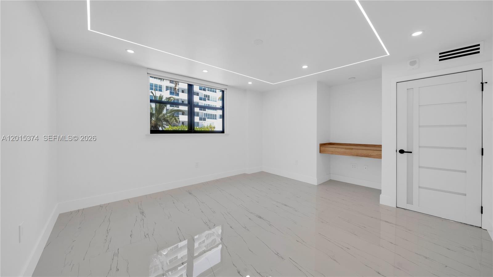 1623 Collins Ave #415 Miami Beach, FL 33139