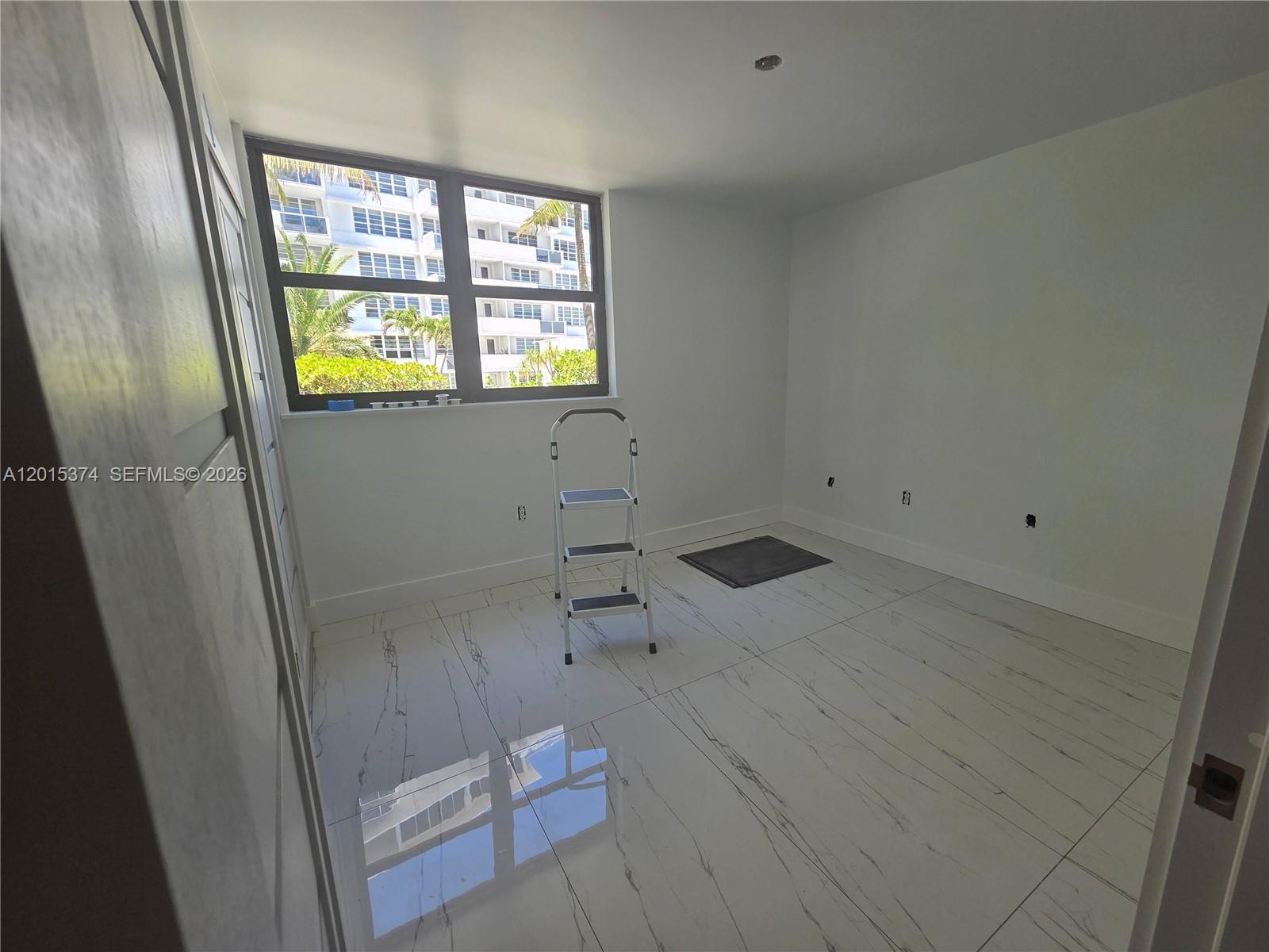1623 Collins Ave #415 Miami Beach, FL 33139