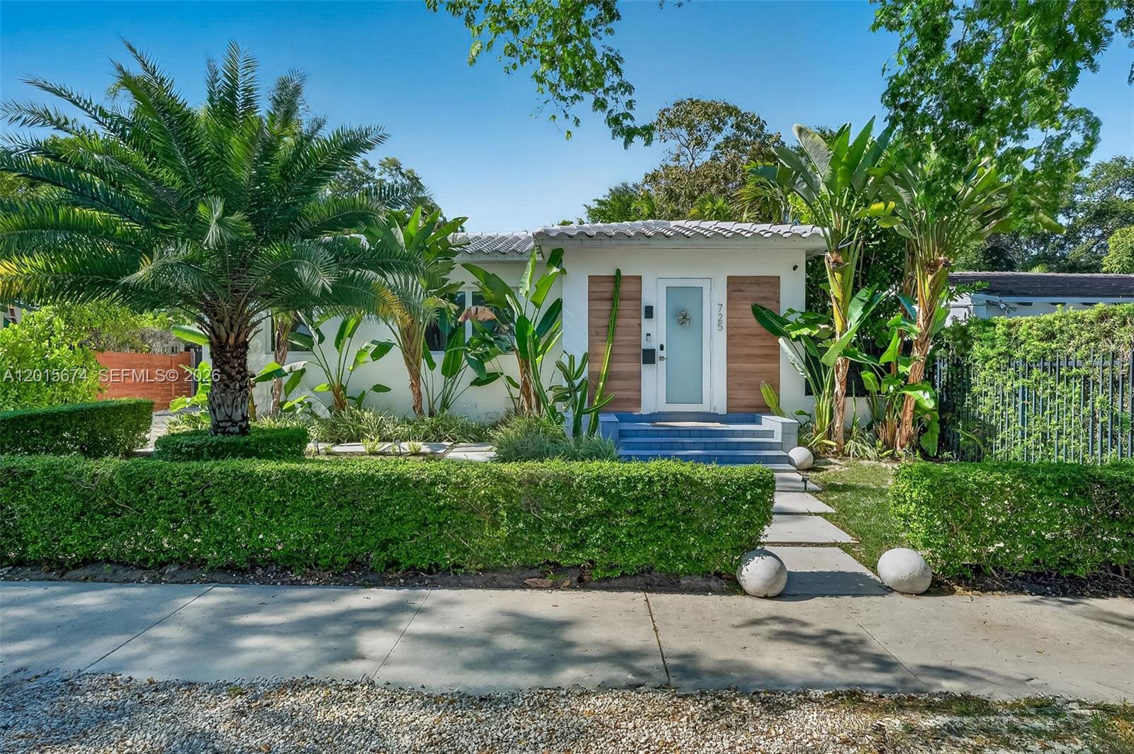 725 NE 81st St Miami, FL 33138
