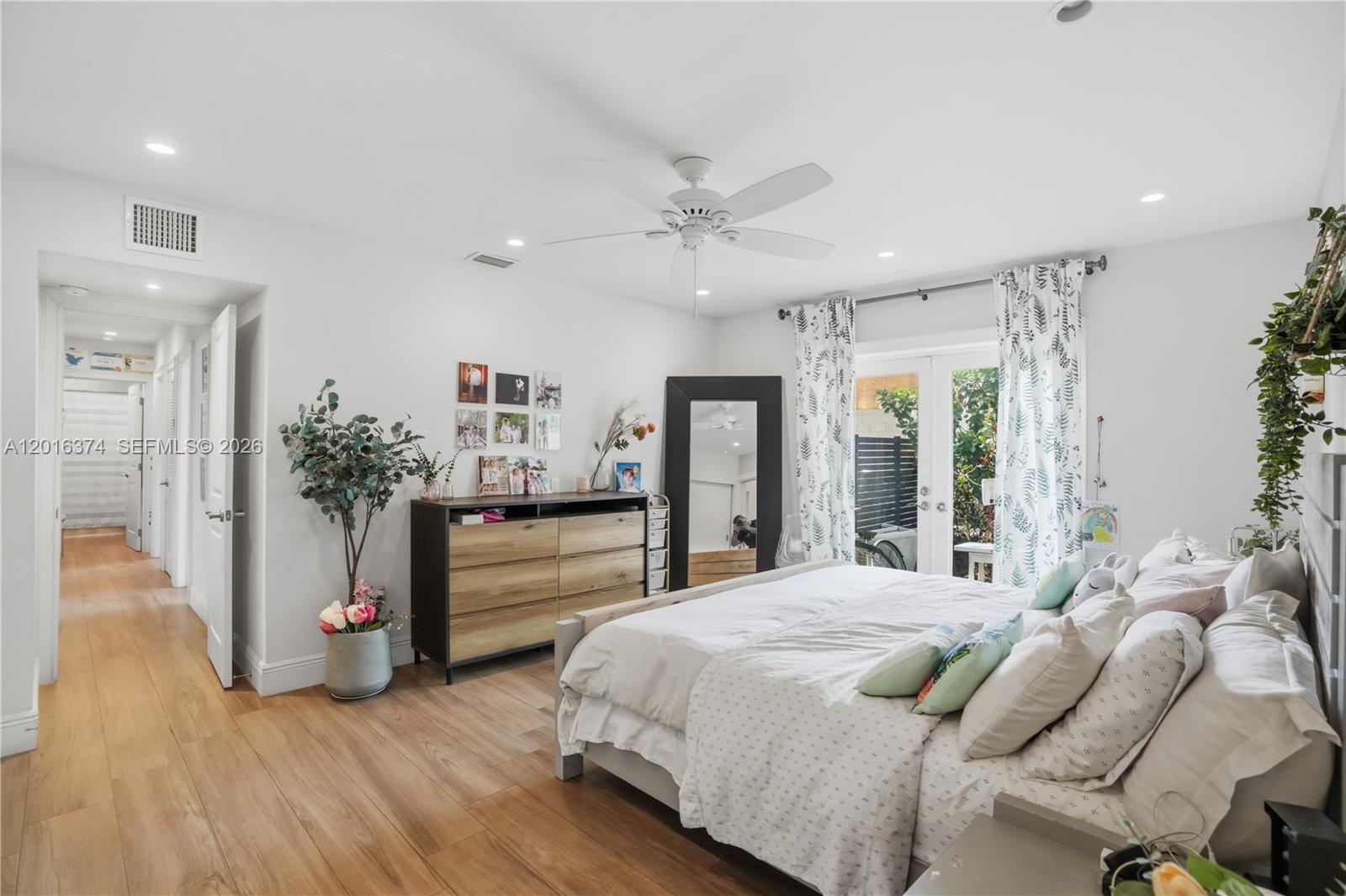 7830 SW 53rd Pl Miami, FL 33143