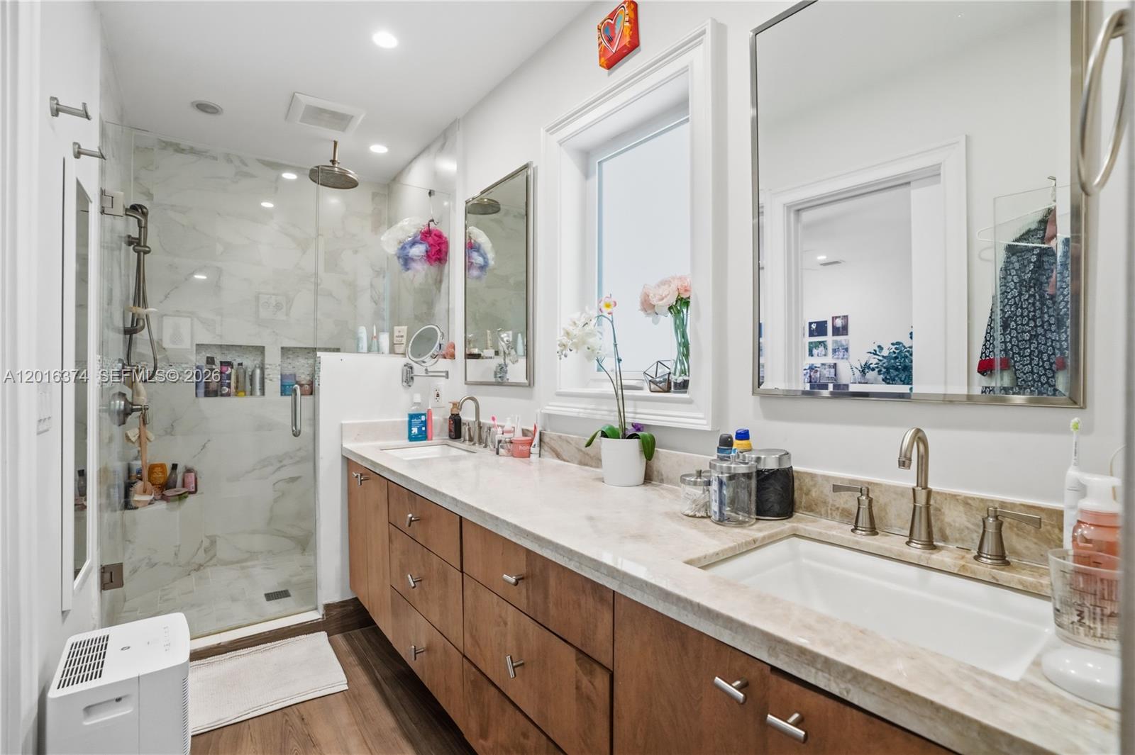 7830 SW 53rd Pl Miami, FL 33143