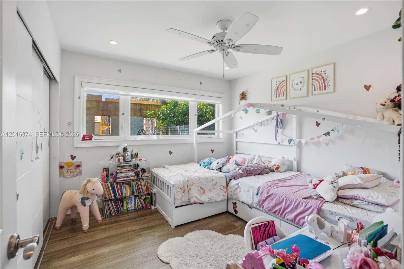 7830 SW 53rd Pl Miami, FL 33143