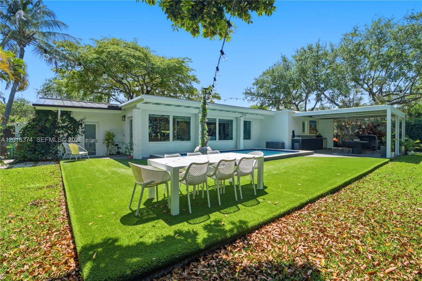 7830 SW 53rd Pl Miami, FL 33143