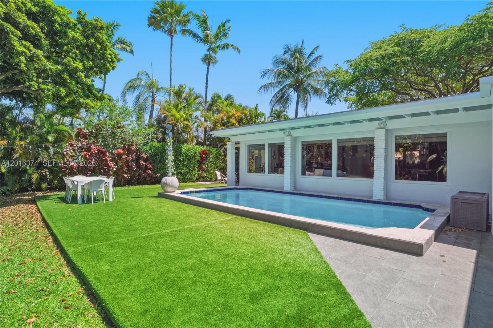 7830 SW 53rd Pl Miami, FL 33143