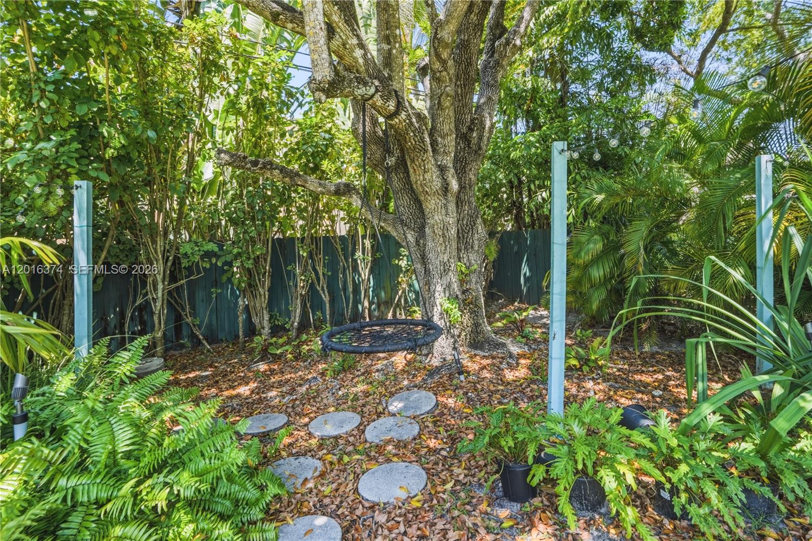 7830 SW 53rd Pl Miami, FL 33143
